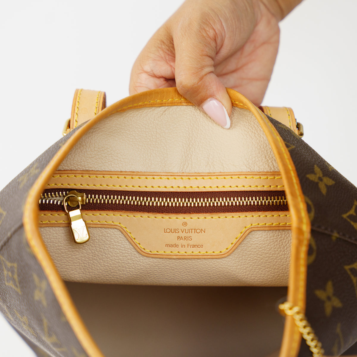 Louis Vuitton 2001 Petit Marais Bucket Bag in Monogram 061026A15
