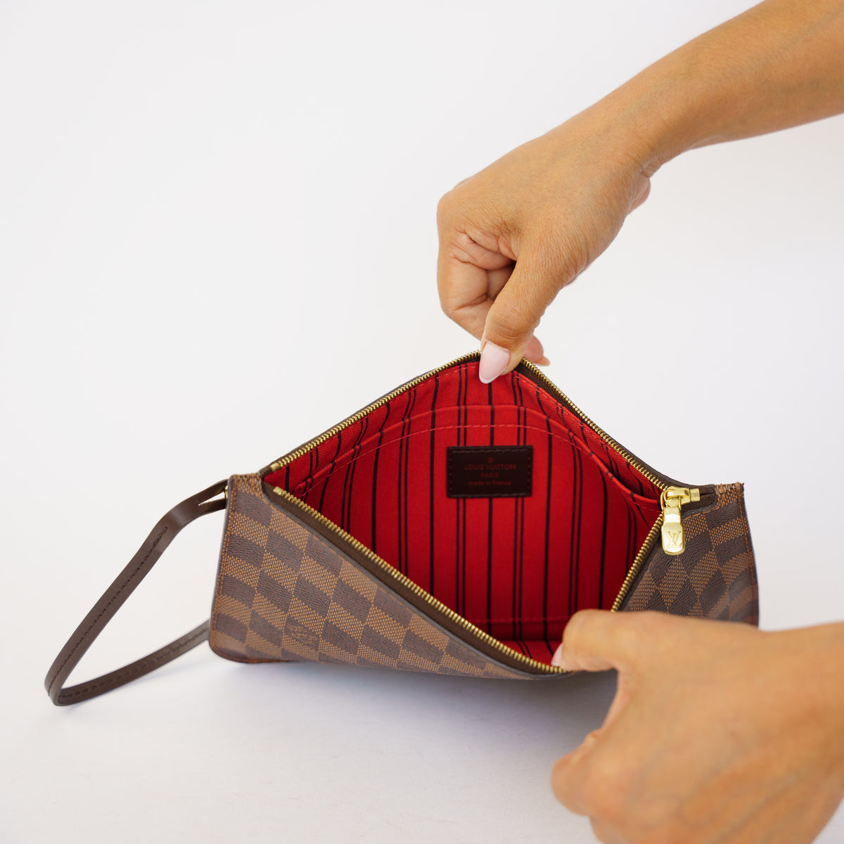 Louis Vuitton Neverfull Pouch in Red Interior 061026A21