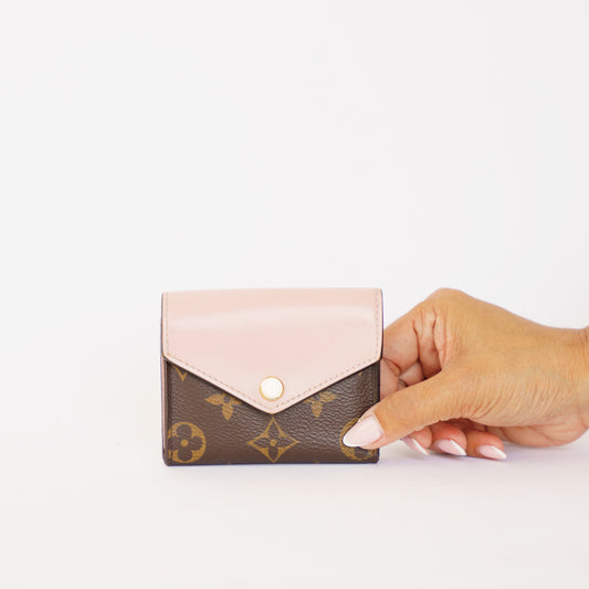 Louis Vuitton Zoe Wallet in Monogram Canvas with Rose Ballerine Interior 061026A25