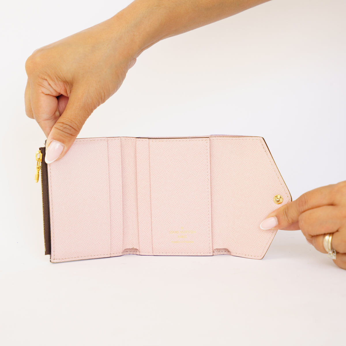 Louis Vuitton Zoe Wallet in Monogram Canvas with Rose Ballerine Interior 061026A25