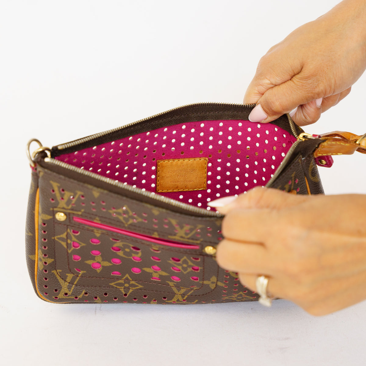 Louis Vuitton 2006 Perforated Pochette Accesoires 061026P17