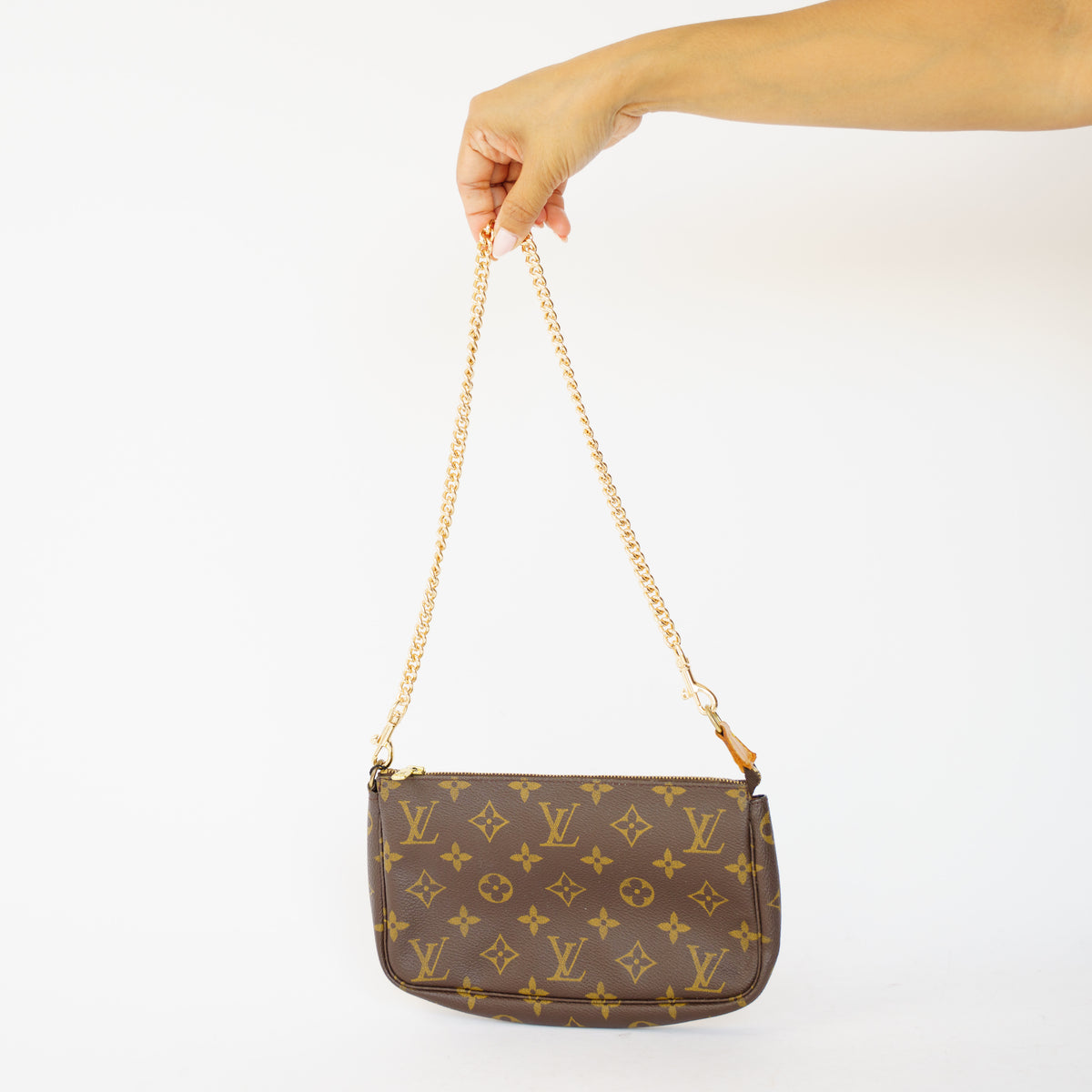 Louis Vuitton 2001 Pochette Accesoires in Monogram with Chain Replacement Strap 061026P14