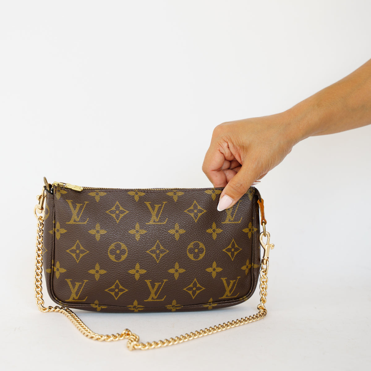 Louis Vuitton 2001 Pochette Accesoires in Monogram with Chain Replacement Strap 061026P14