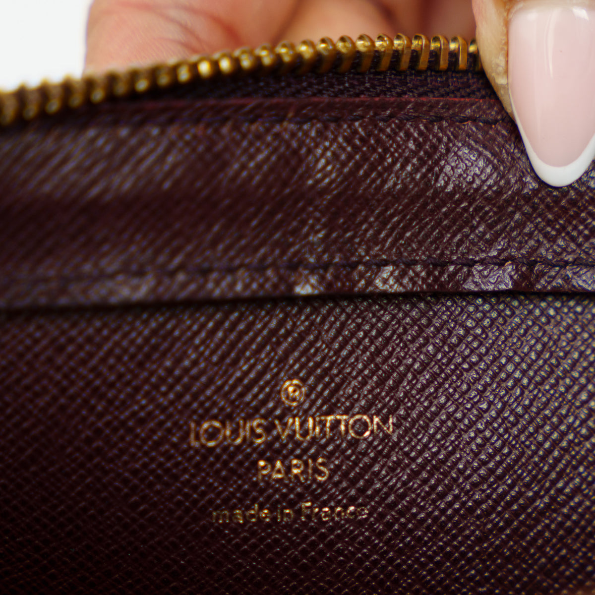 Louis Vuitton 1998 Orsay Clutch in Burgundy Taiga Leather 061026P12