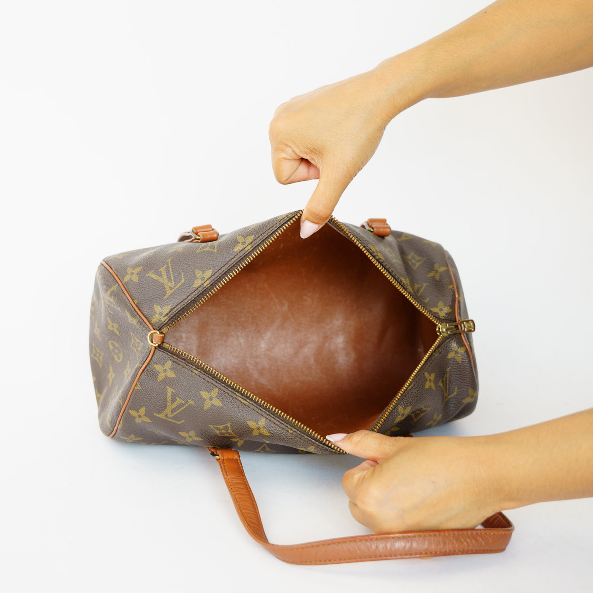 Louis Vuitton 1988 Papillon 30 in Monogram with Treated Leather 061026P11