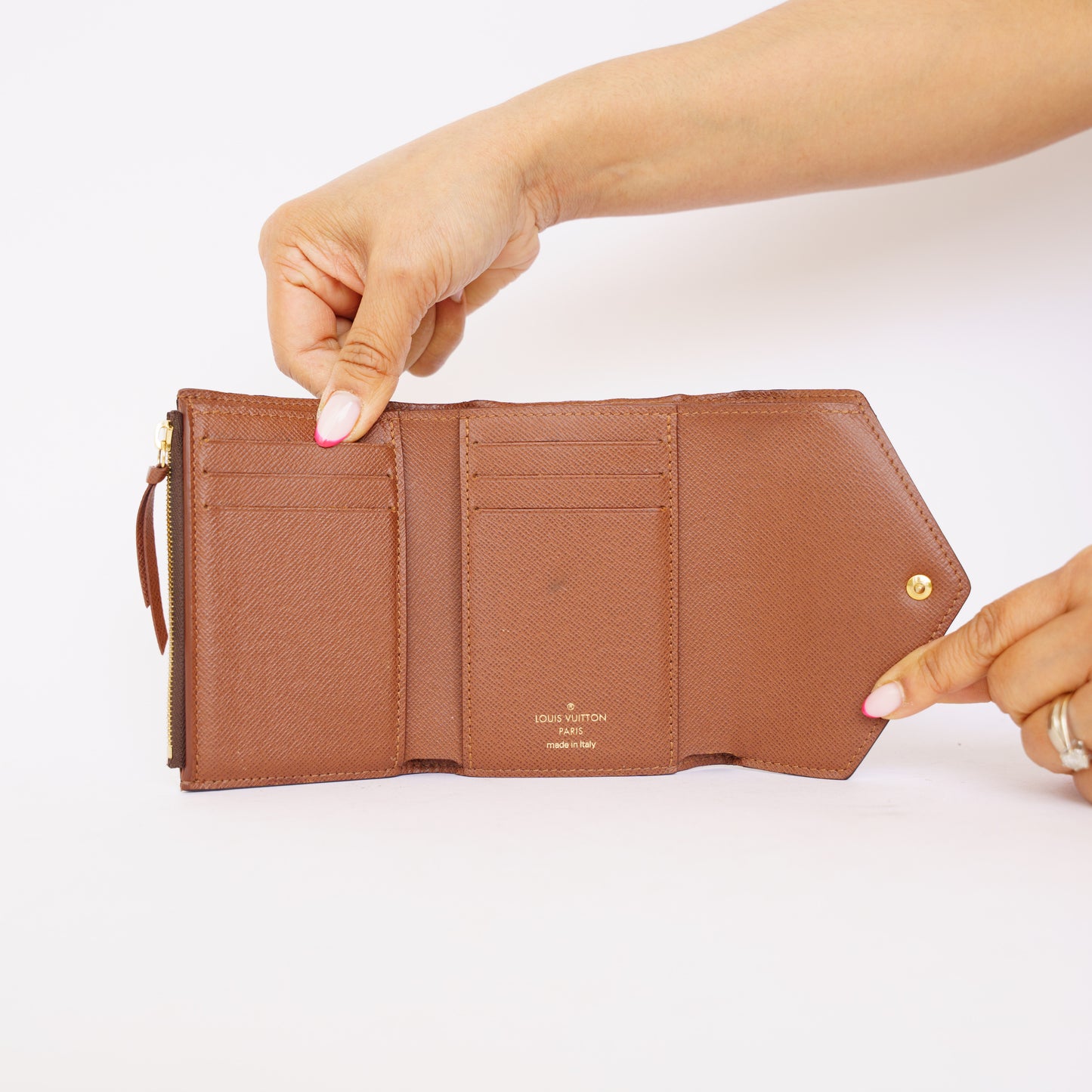 Louis Vuitton Victorine Wallet in Monogram 090426B20