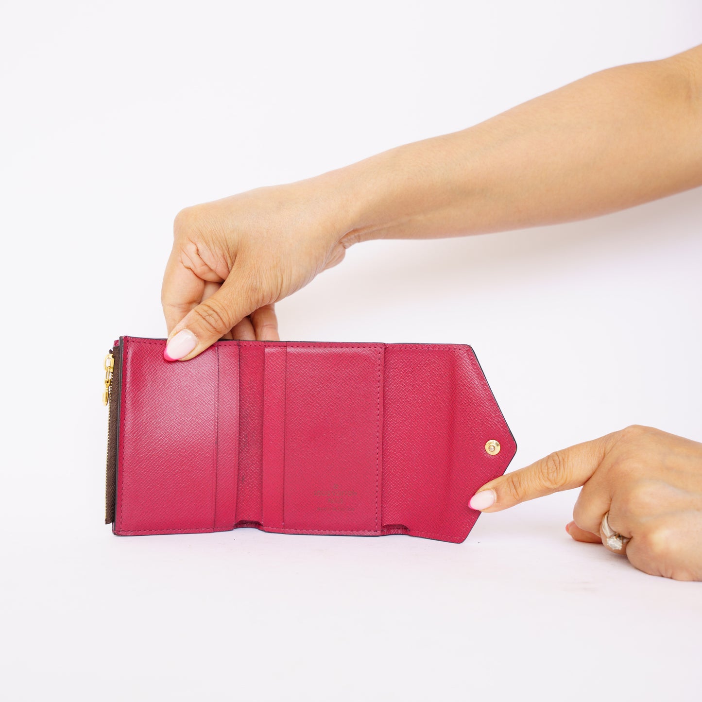 Louis Vuitton Zoe Wallet Fuschia in Monogram 090426B21