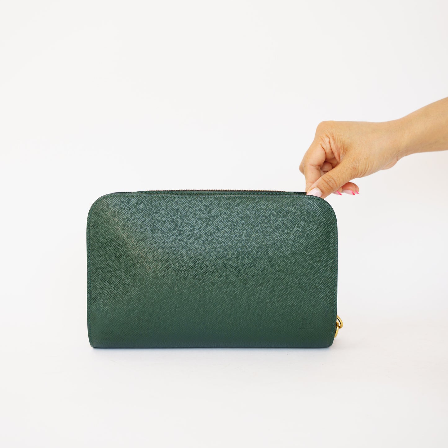 Louis Vuitton Orsay Clutch in Green Taiga Leather VI1907