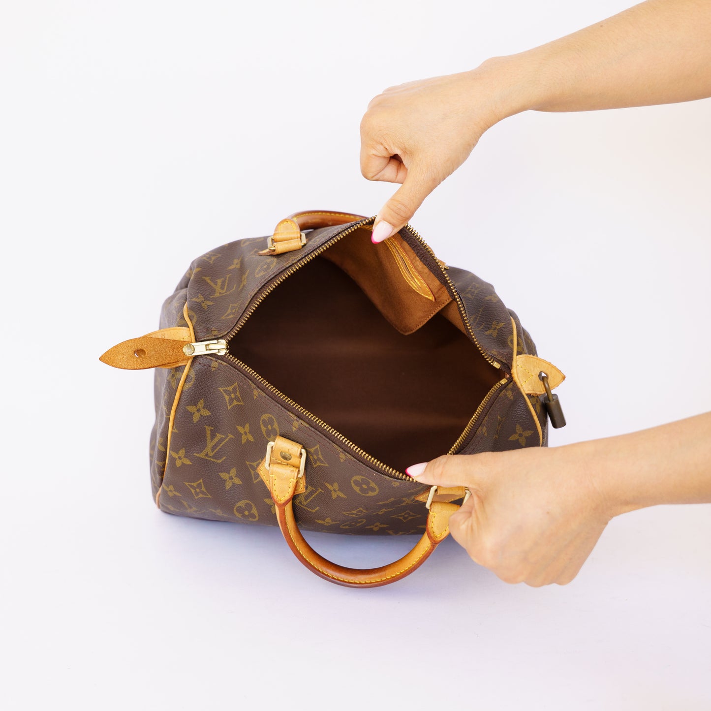Louis Vuitton Speedy 30 in Monogram TH1010 090426B08