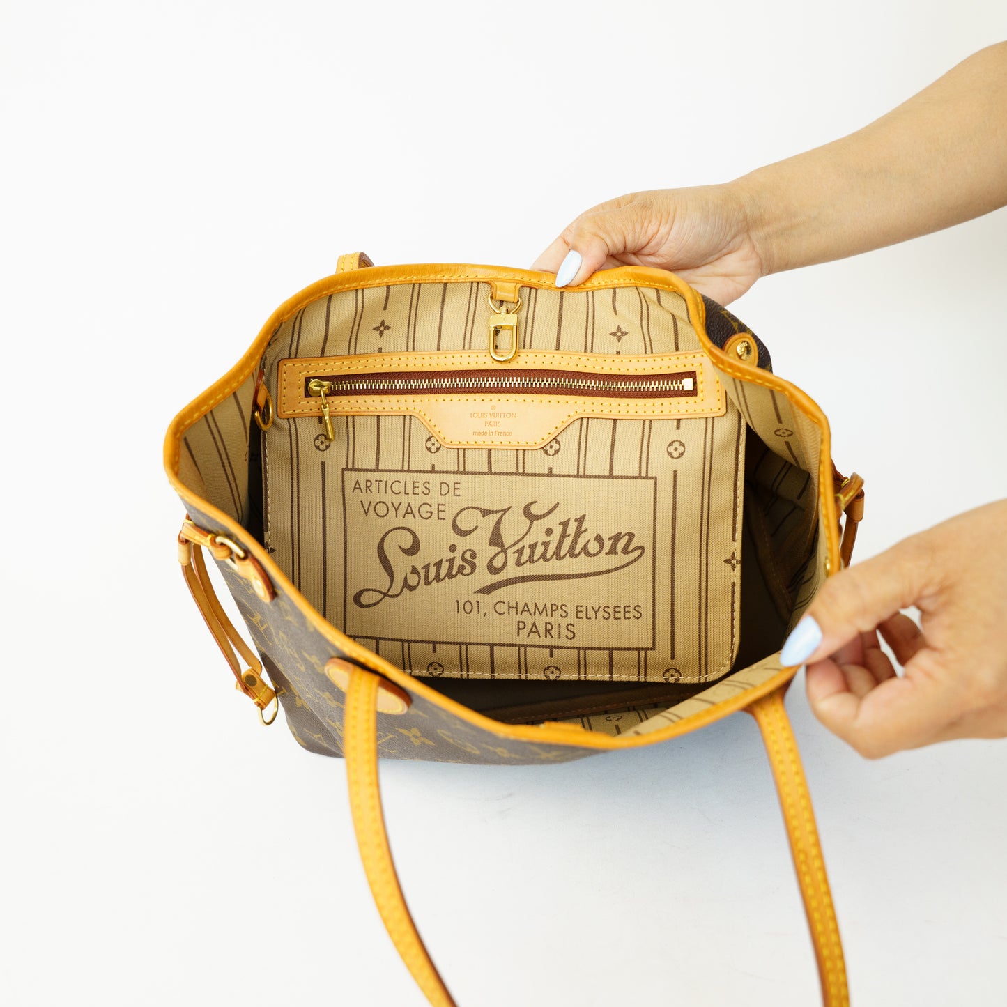 Louis Vuitton Neverfull PM in Monogram Canvas 090626S03