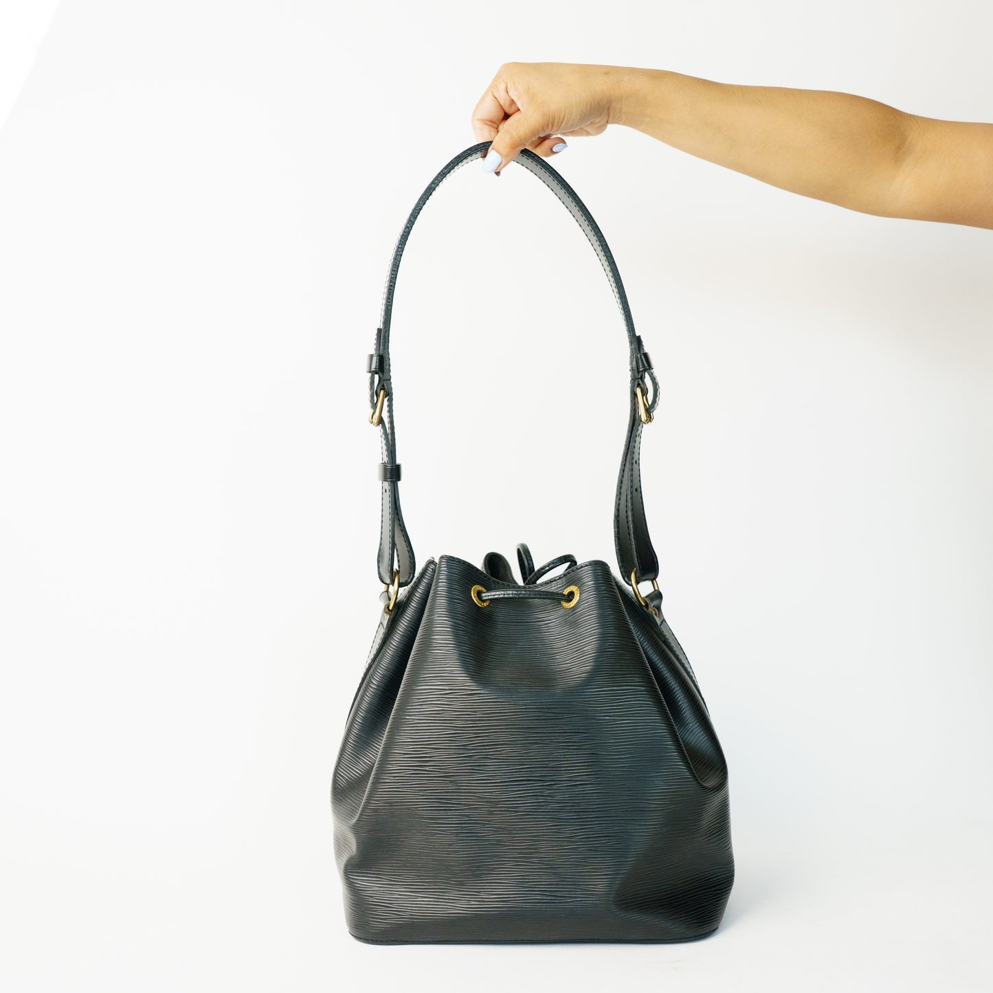Louis Vuitton Noe PM Bucket Bag in Black Epi Leather AR0957 090626S07