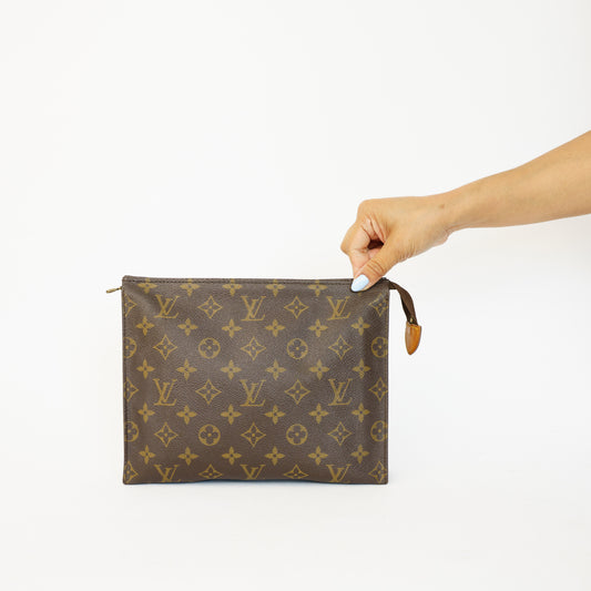 Louis Vuitton 1988 Toiletry Pouch 26 in Monogram 090626A05
