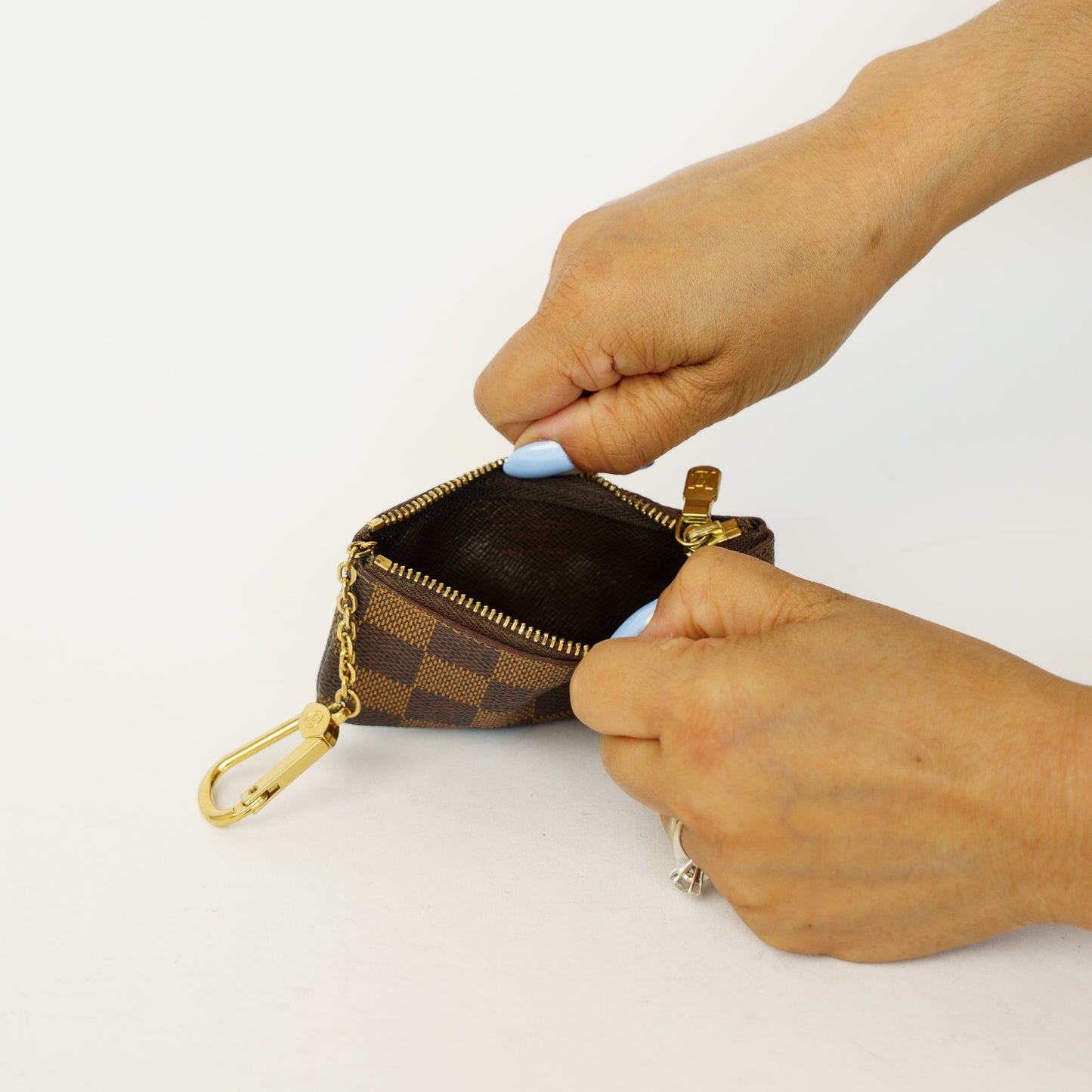 Louis Vuitton Cles Key Holder Damier Ebene 090626T14