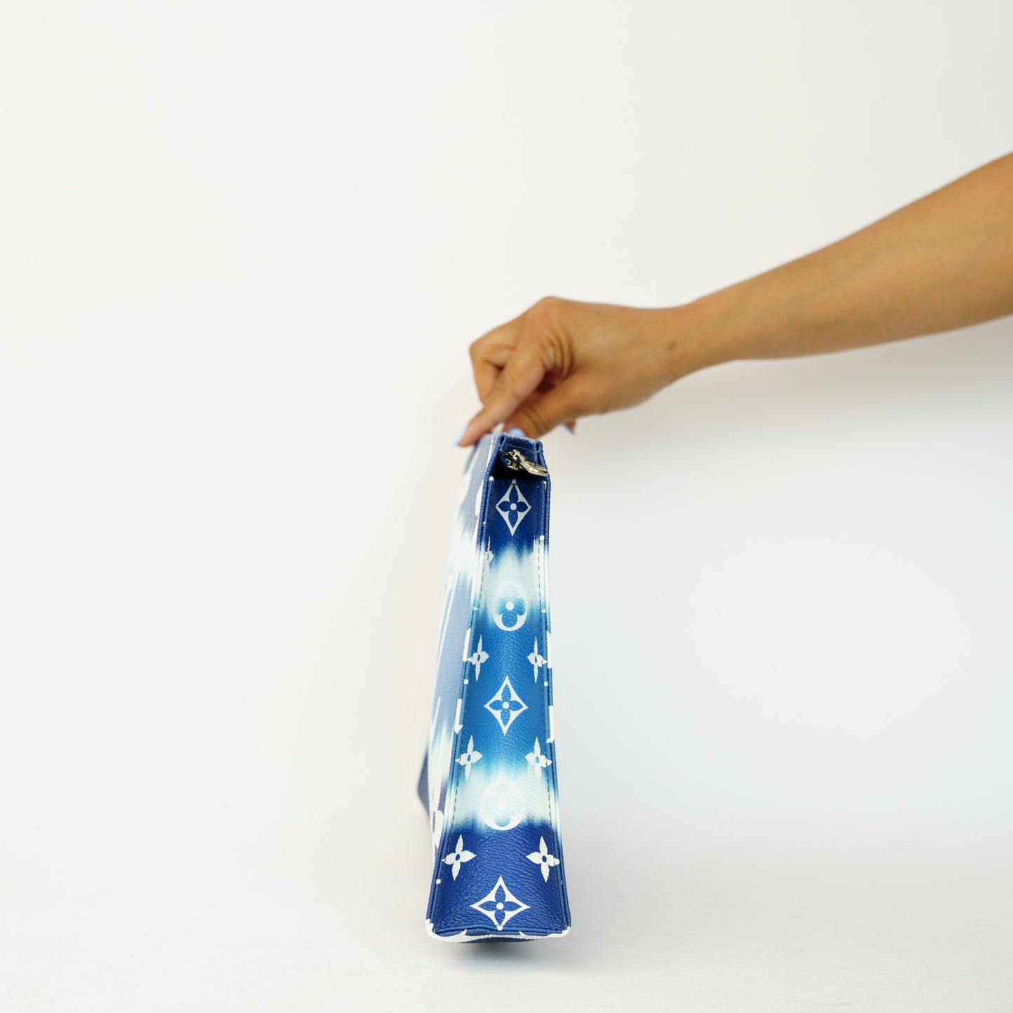 Louis Vuitton Toiletry Pouch 26 in Blue Escale 090626T15