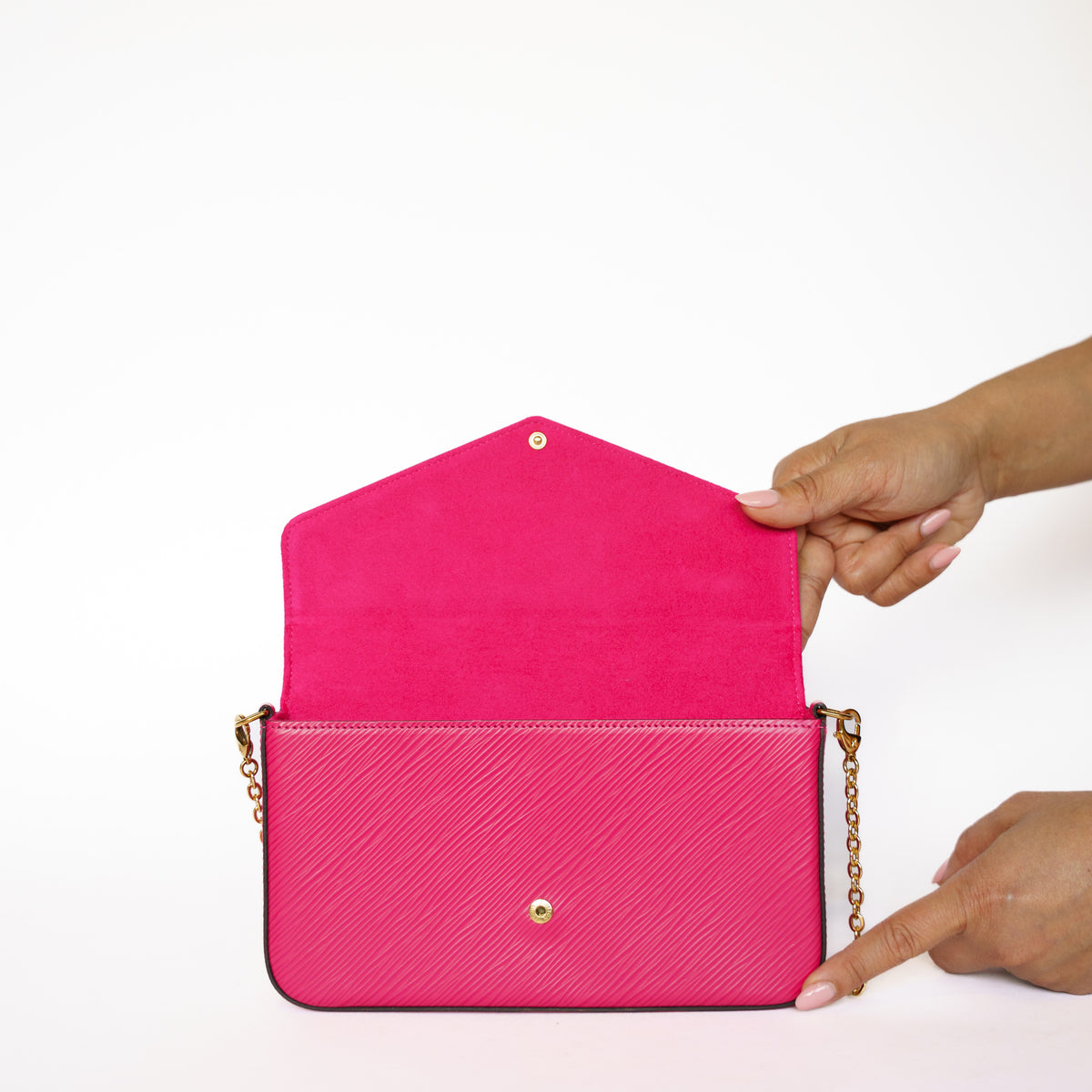Louis Vuitton Pochette Felicie in Pink Epi Leather Bunny 111225B03