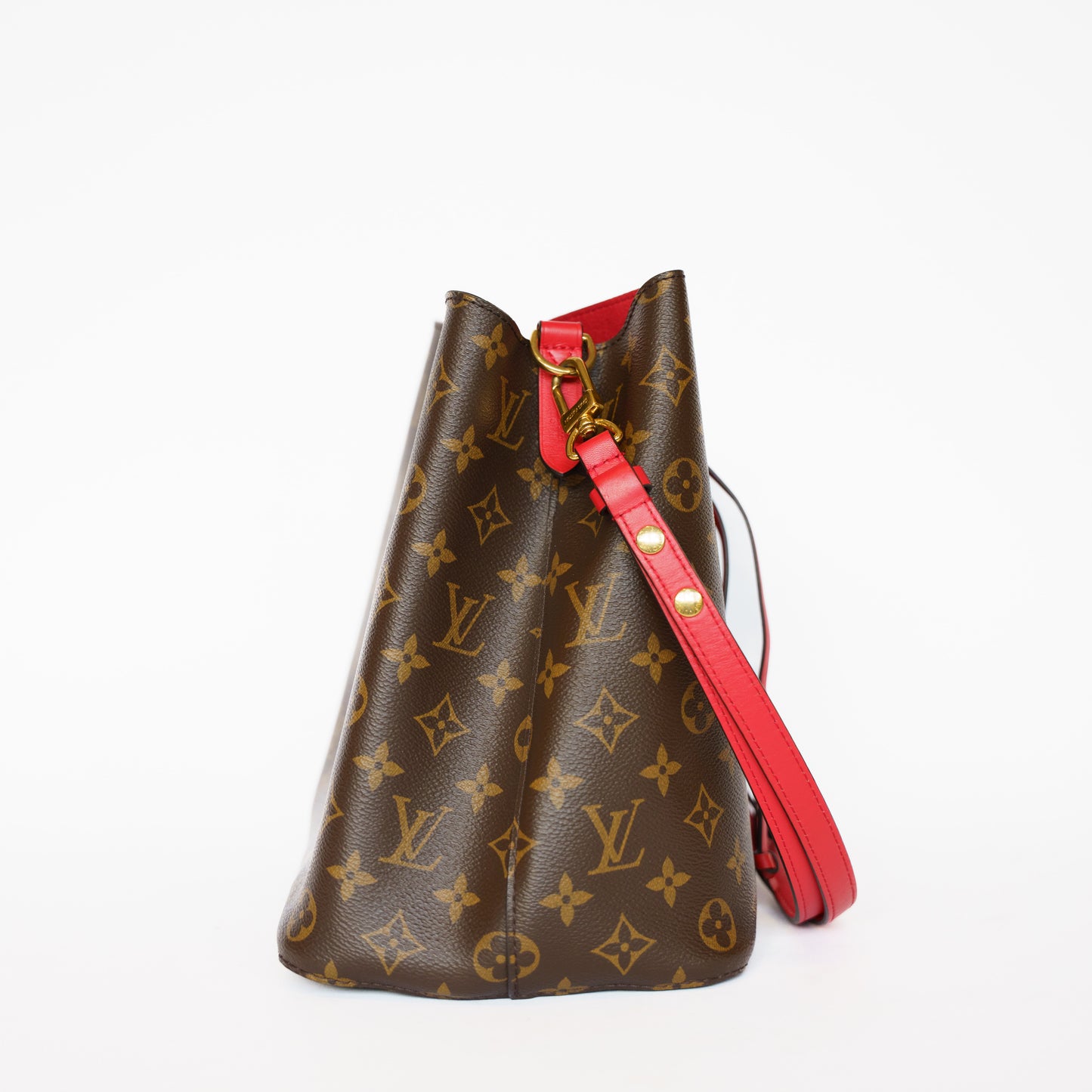 Louis Vuitton Neo Noe in Monogram with Red Interior 111225B08