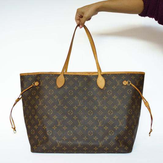 Louis Vuitton Neverfull GM in Monogram with Beige Interior 111225B10
