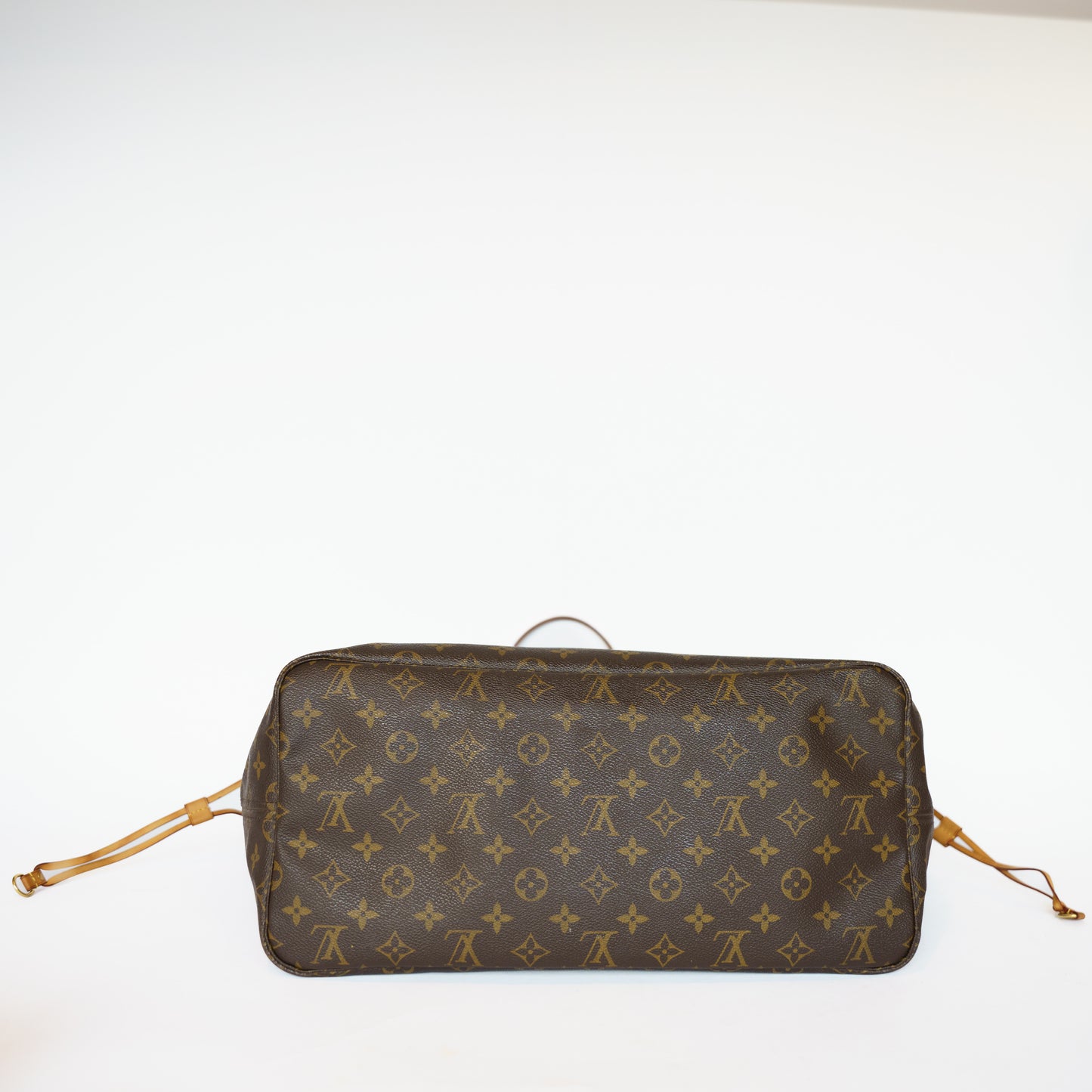 Louis Vuitton Neverfull GM in Monogram with Beige Interior 111225B10