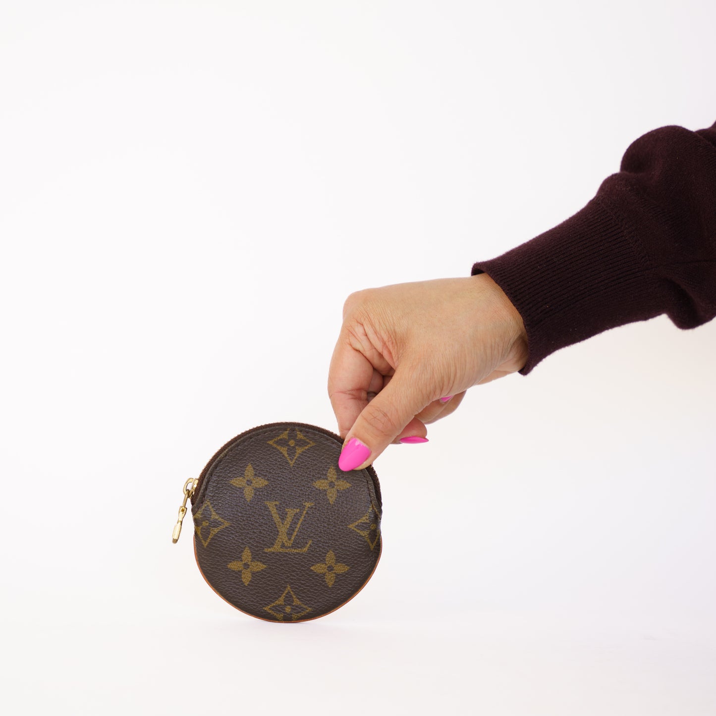 Louis Vuitton round Coin Purse in Monogram 120226B07