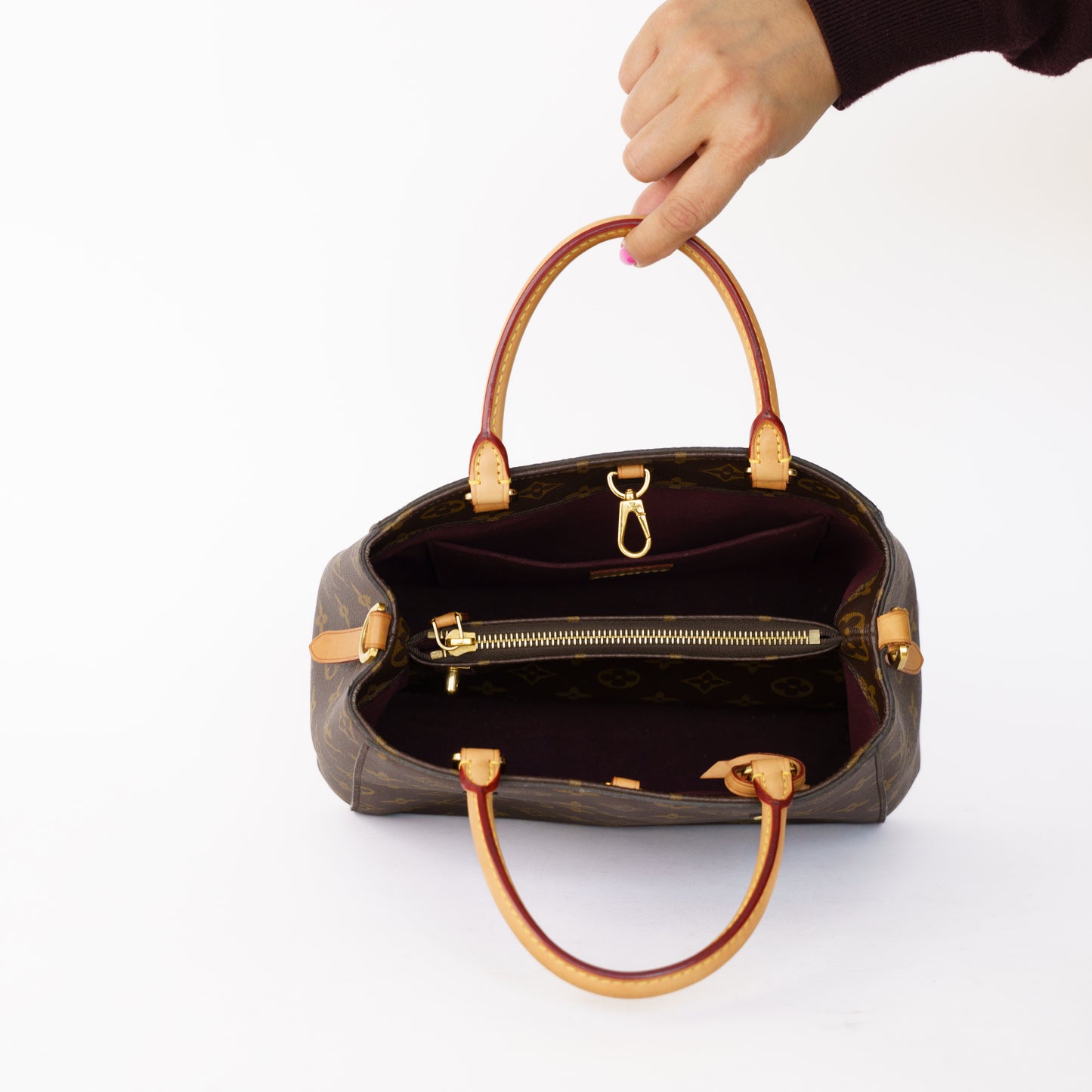 Louis Vuitton Montaigne BB in Monogram Canvas CA2139