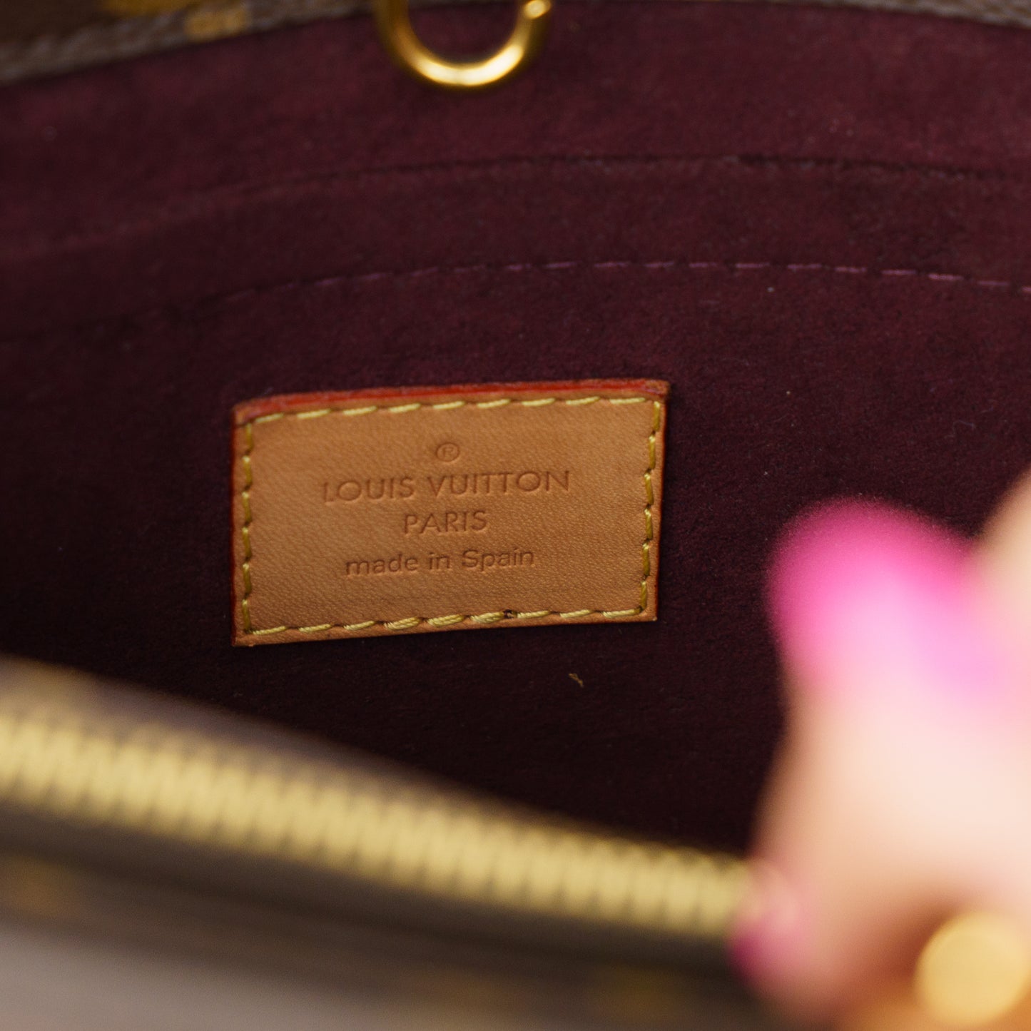 Louis Vuitton Montaigne BB in Monogram Canvas CA2139