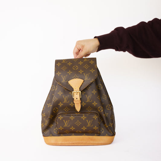 Louis Vuitton Montsouris MM Backpack in Monogram Canvas 120226B17