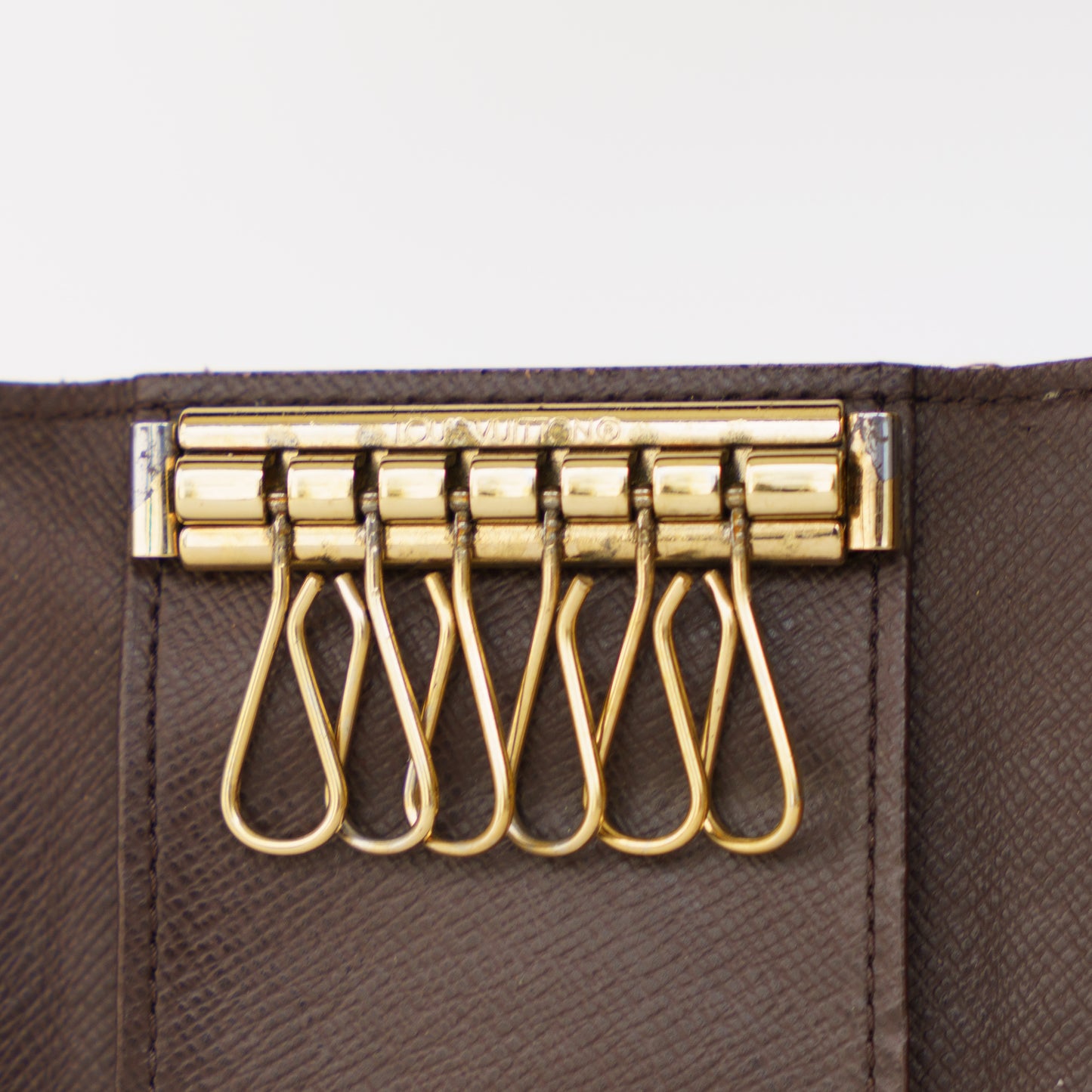 Louis Vuitton 6 Key Holder in Damier Ebene 120226X54