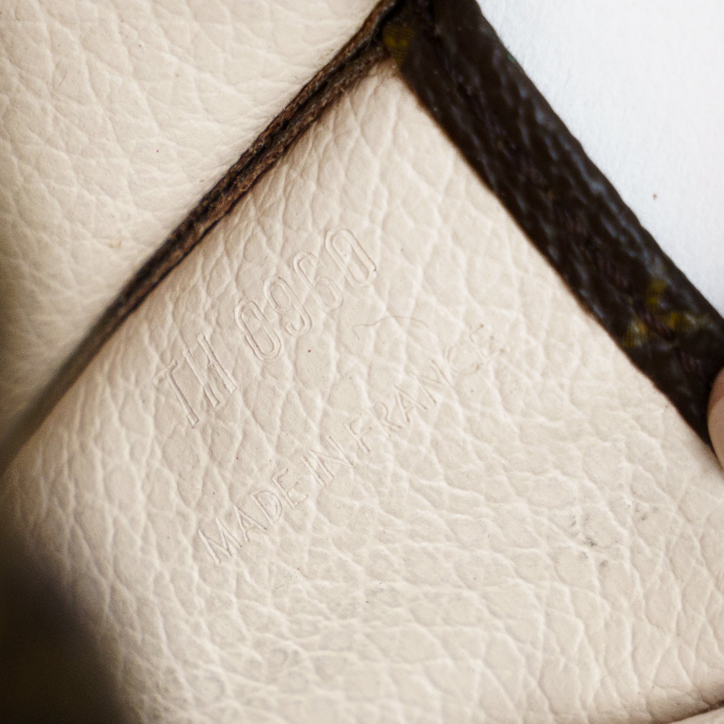 Louis Vuitton Toiletry Pouch 15 Monogram 160126B19