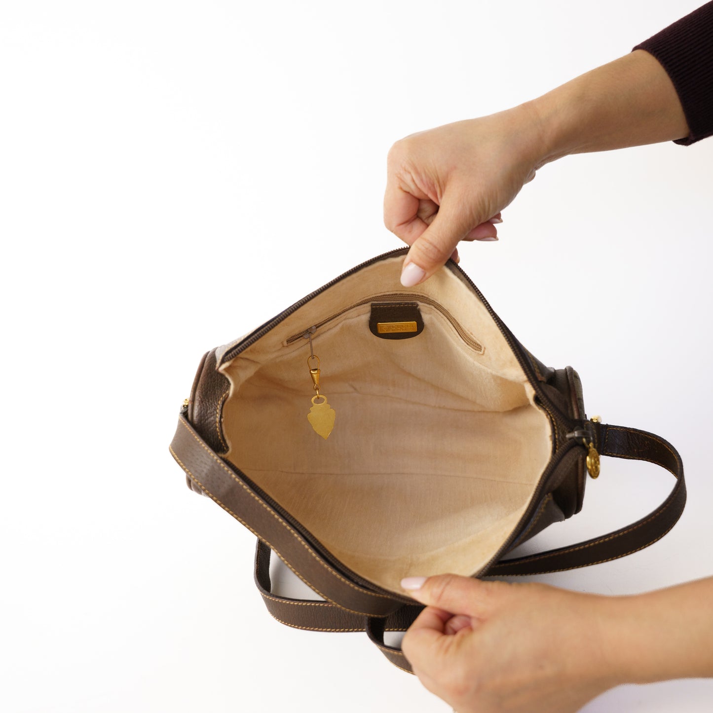 Gucci Crossbody Sherry Line 200126B52