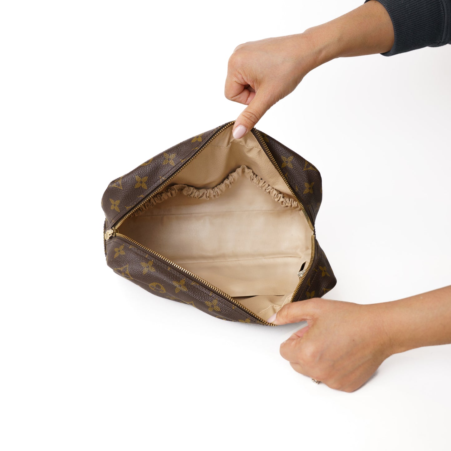 Louis Vuitton Trousse 28 in Monogram Canvas 160126B14