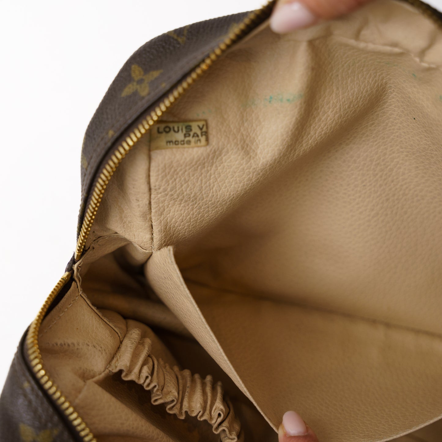 Louis Vuitton Trousse 28 Monogram 200126B50