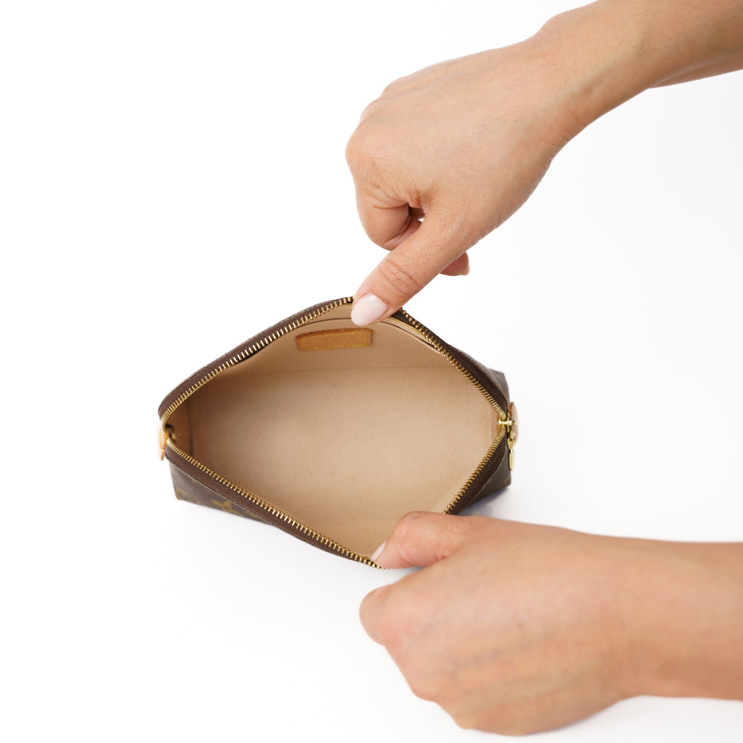 Louis Vuitton Cosmetic Pouch PM in Monogram Canvas 160126B15