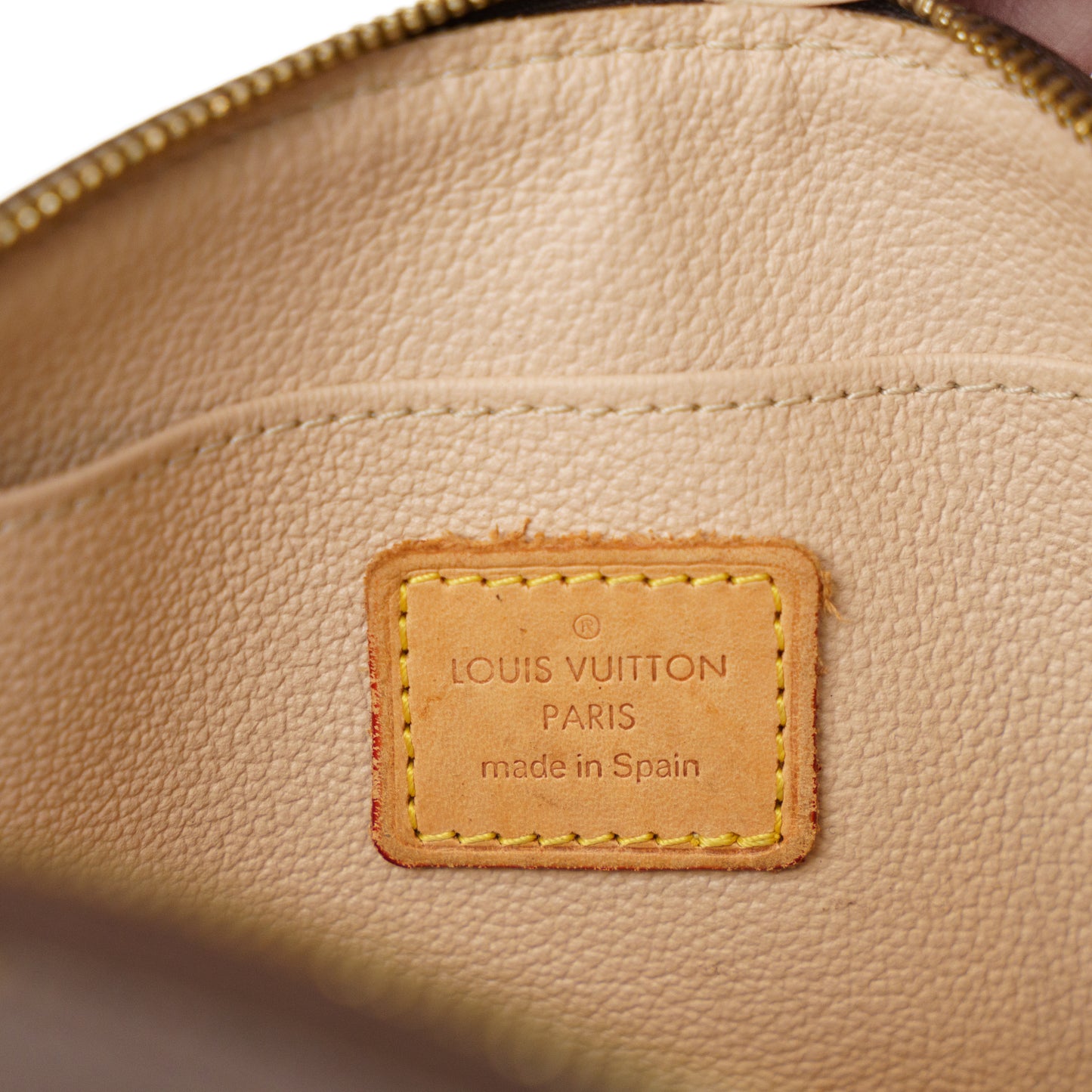 Louis Vuitton Cosmetic Pouch PM in Monogram Canvas 160126B15