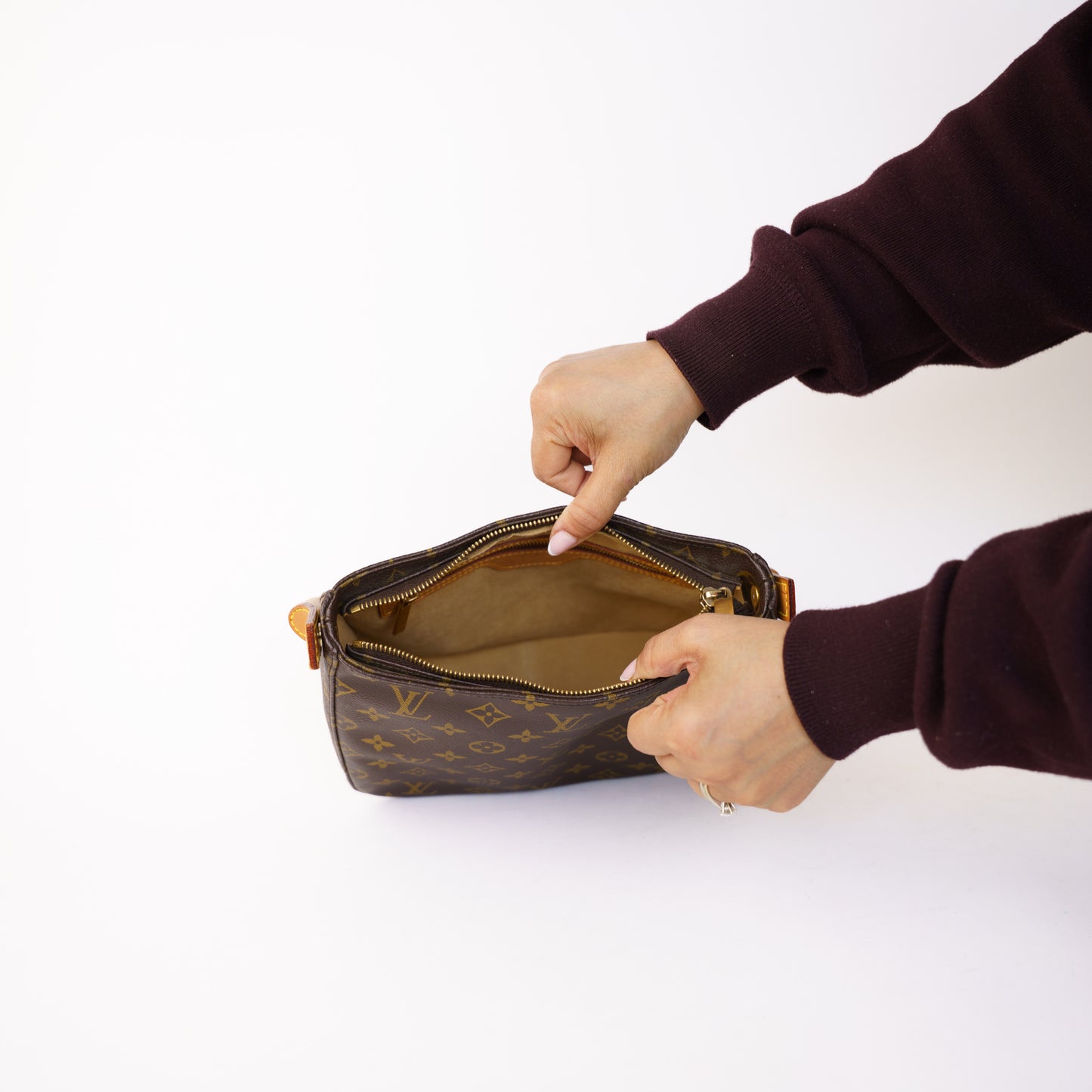 Louis Vuitton Looping MM Monogram SD0051 160326J11