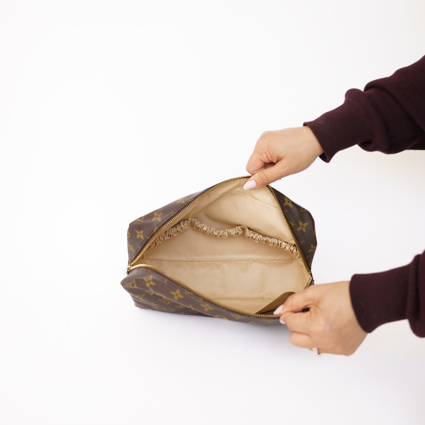 Louis Vuitton Trousse 28 Monogram 884NO 160326J14