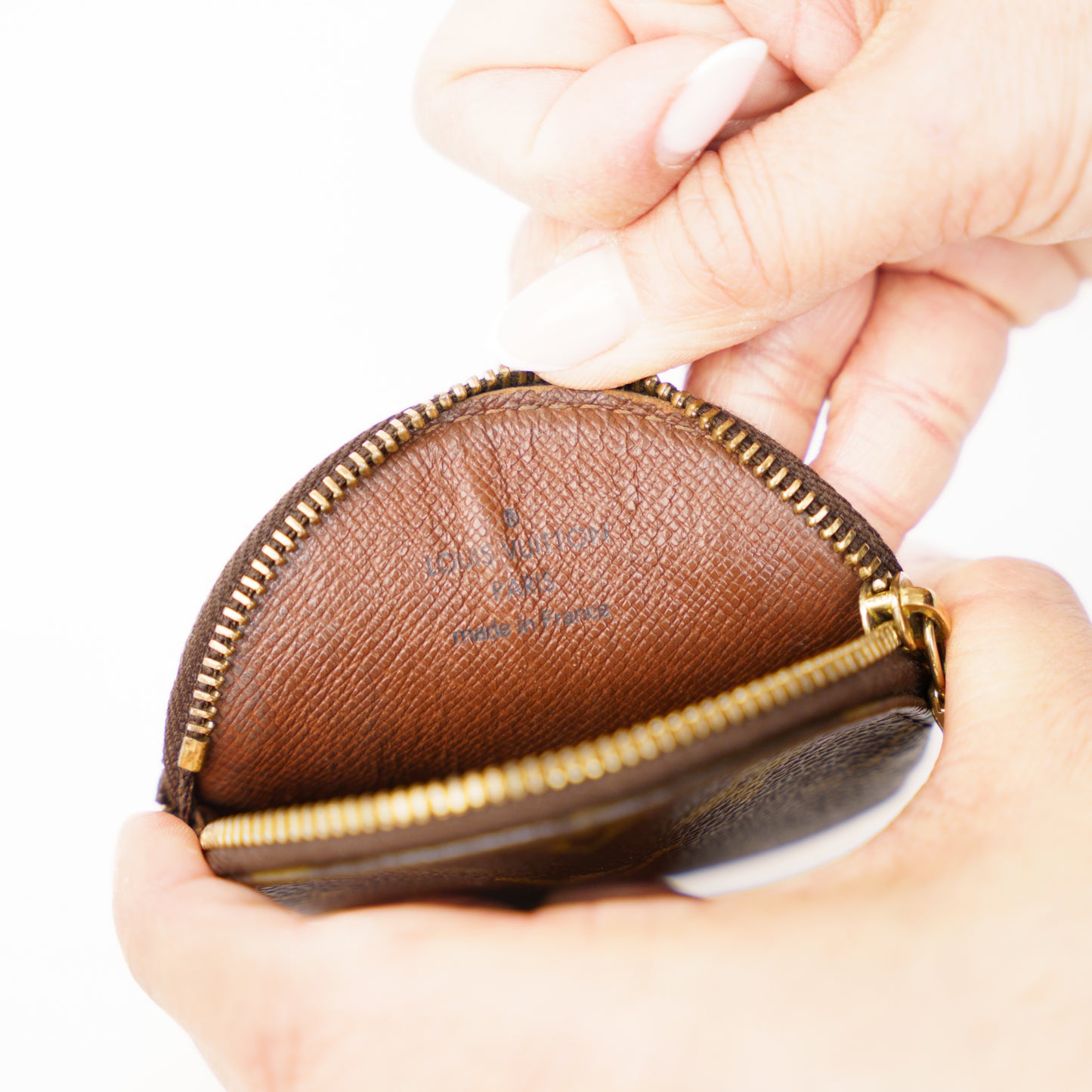 Louis Vuitton Round Coin Purse Monogram 160326J15