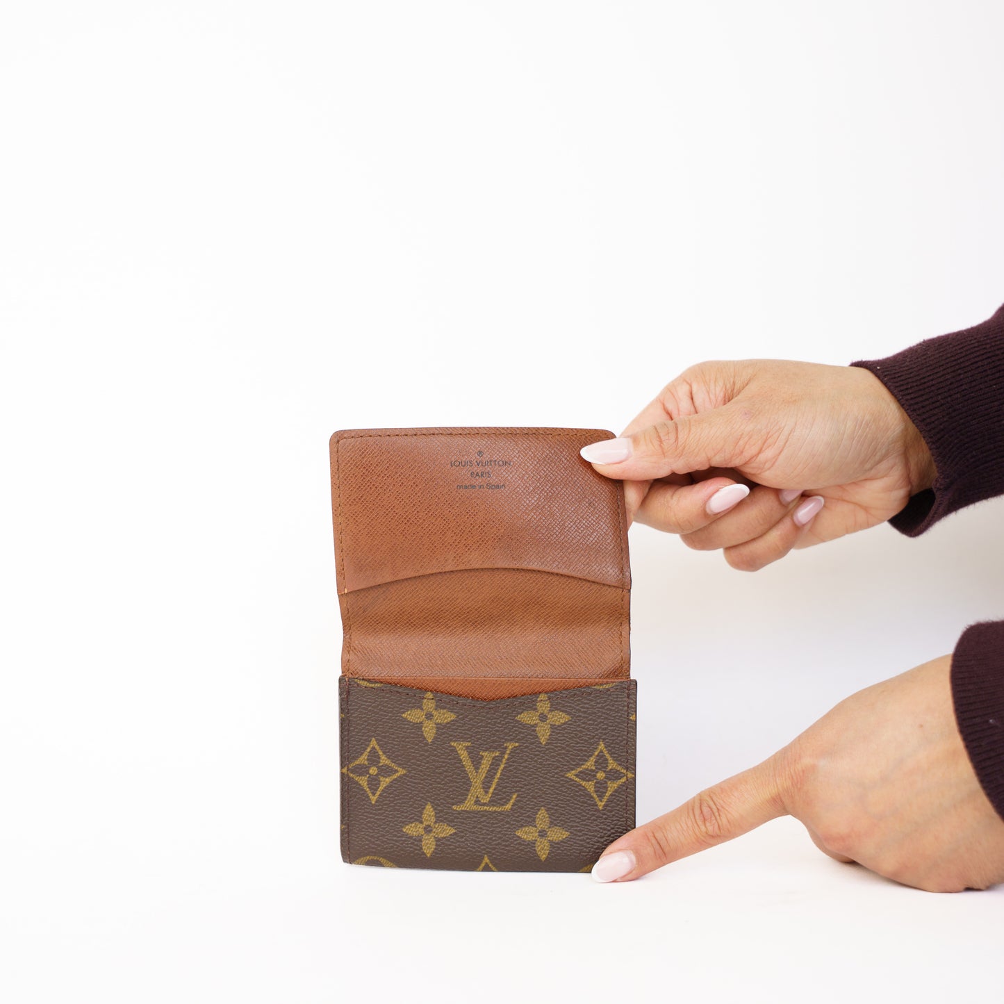 Louis Vuitton Business Card Holder in Monogram 160326J16