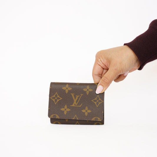 Louis Vuitton Business Card Holder in Monogram 160326K17