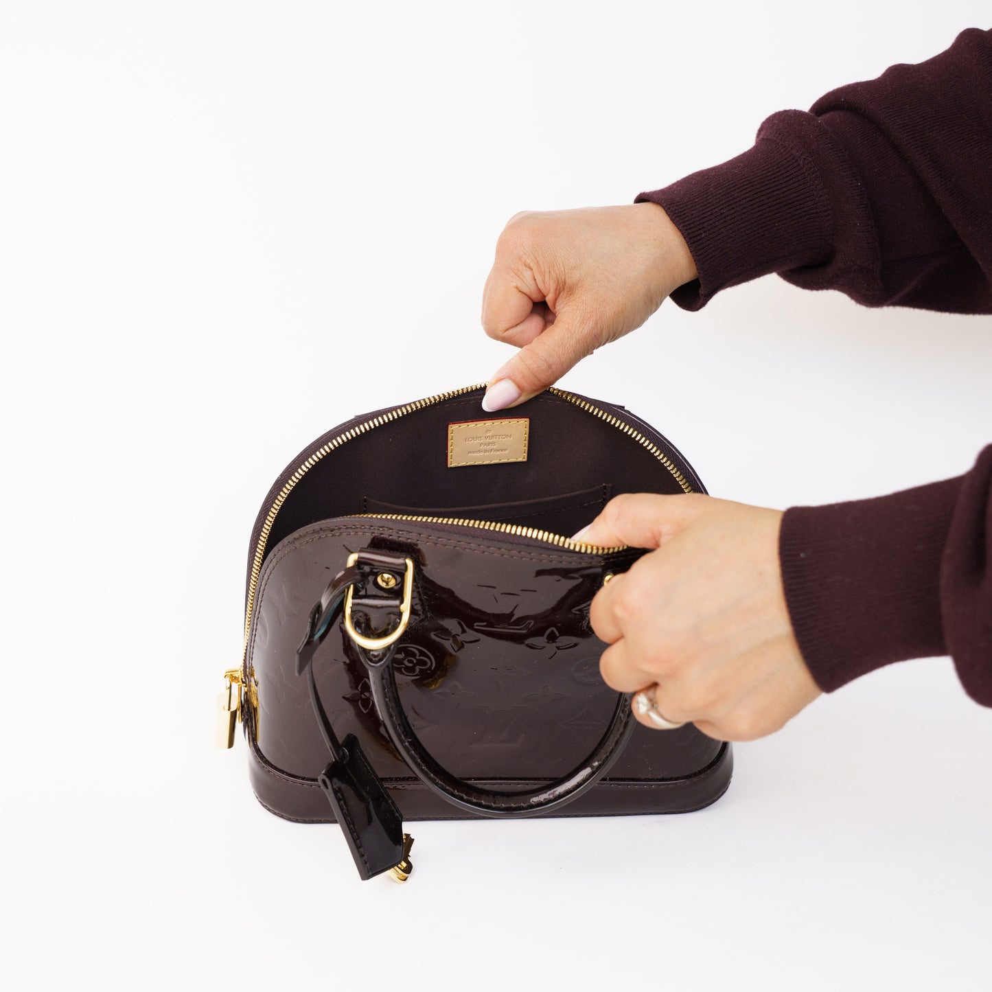 Louis Vuitton Alma BB in Amarante Vernis 160326J05