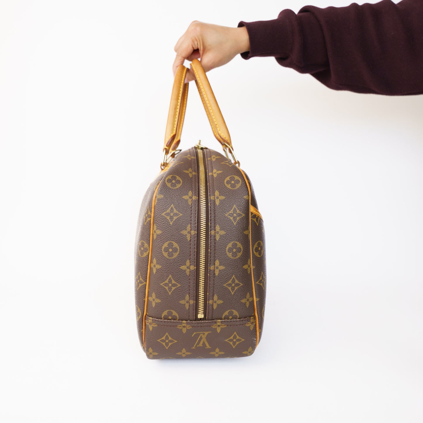 Louis Vuitton Deauville Monogram Bag 160326J07