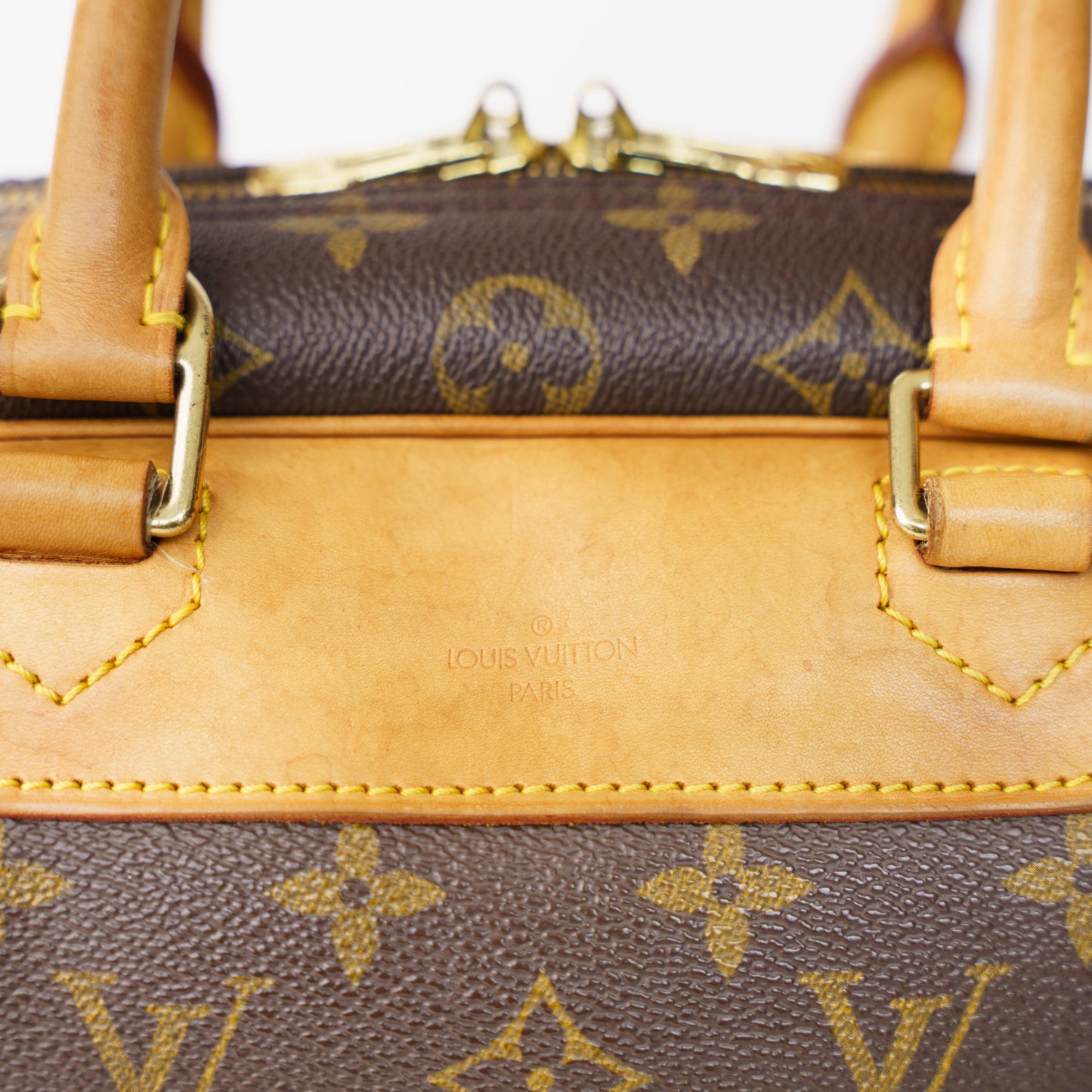 Louis Vuitton Deauville Monogram Bag 160326J07
