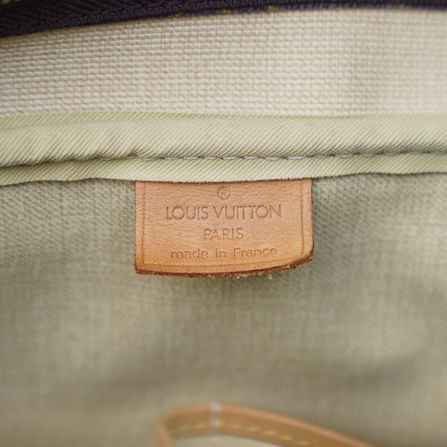 Louis Vuitton Deauville Monogram Bag 160326J07
