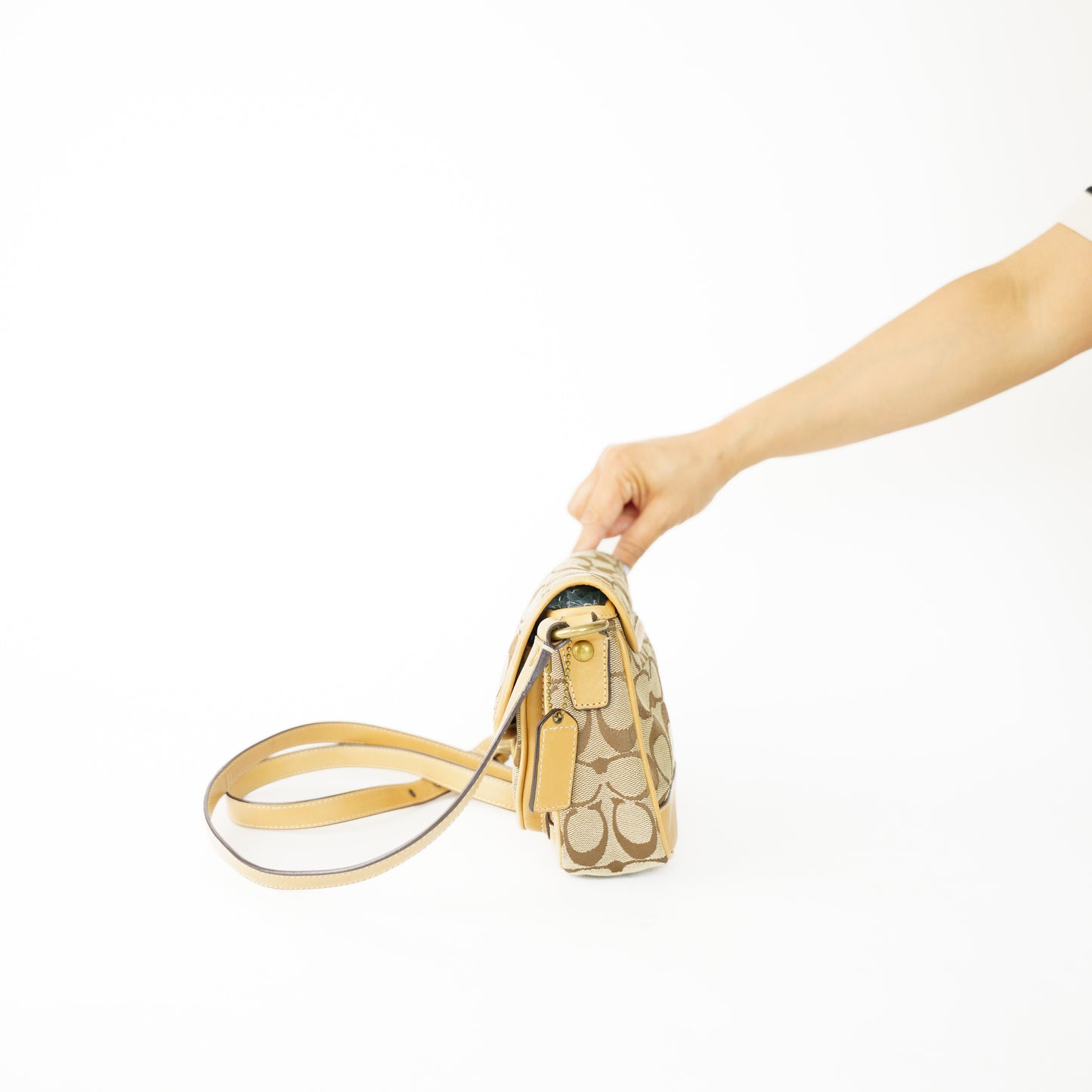 Coach Signature Handbag 160626S16
