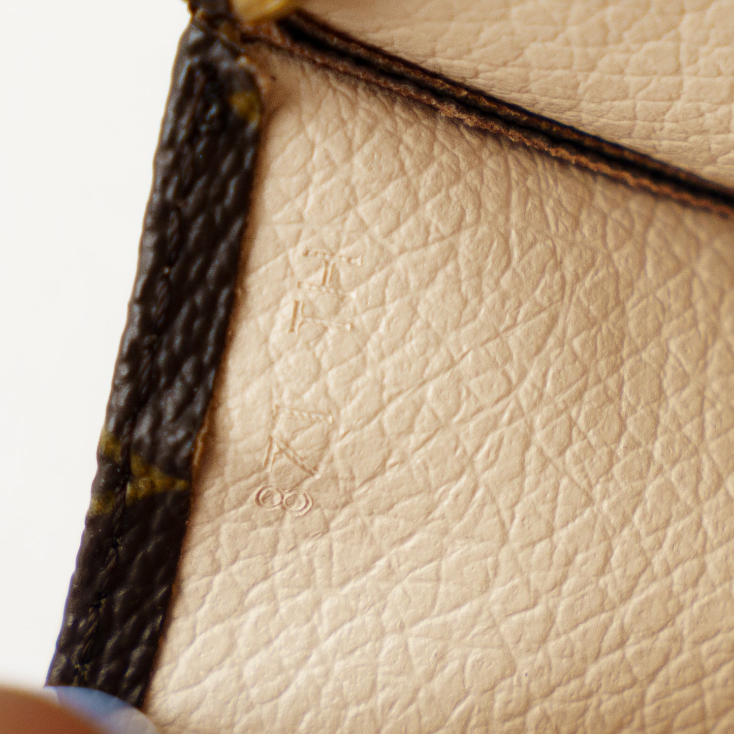 Louis Vuitton Toiletry Pouch 15 in Monogram 160626S18