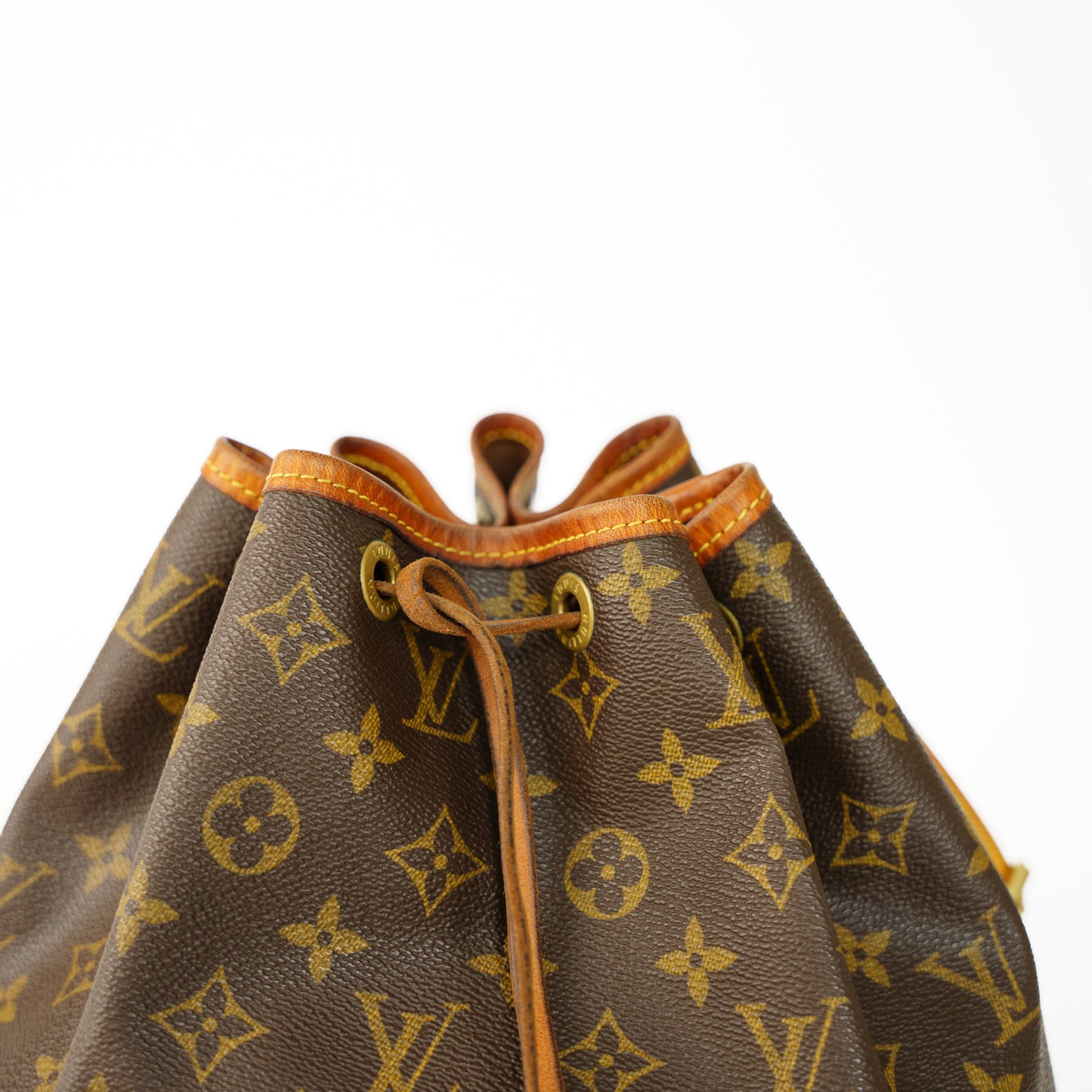 Louis Vuitton Noe PM Bucket Bag in Monogram 160626U04
