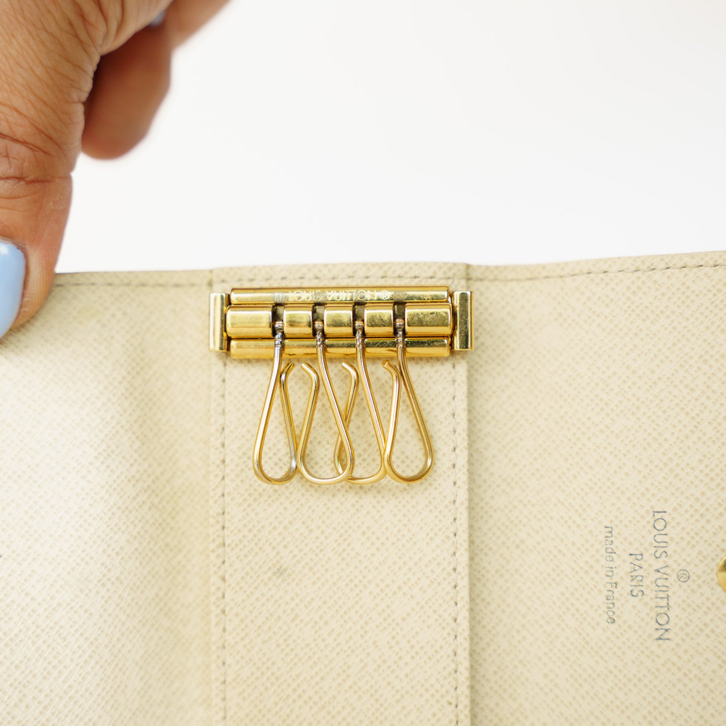 Louis Vuitton 4 Key Holder in Damier Azure 160626A15