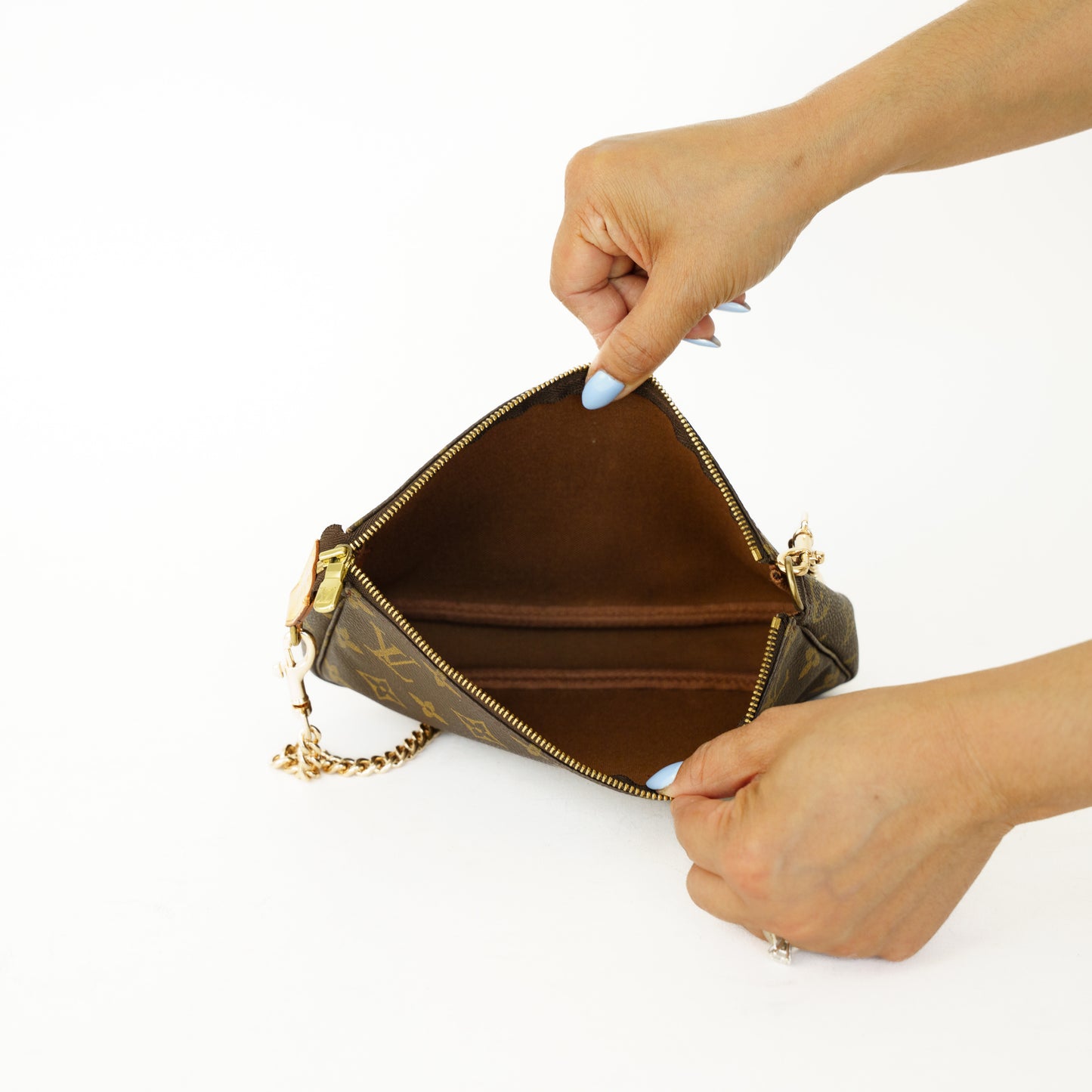 2000 Louis Vuitton Pochette Accesoires in Monogram 160626A07