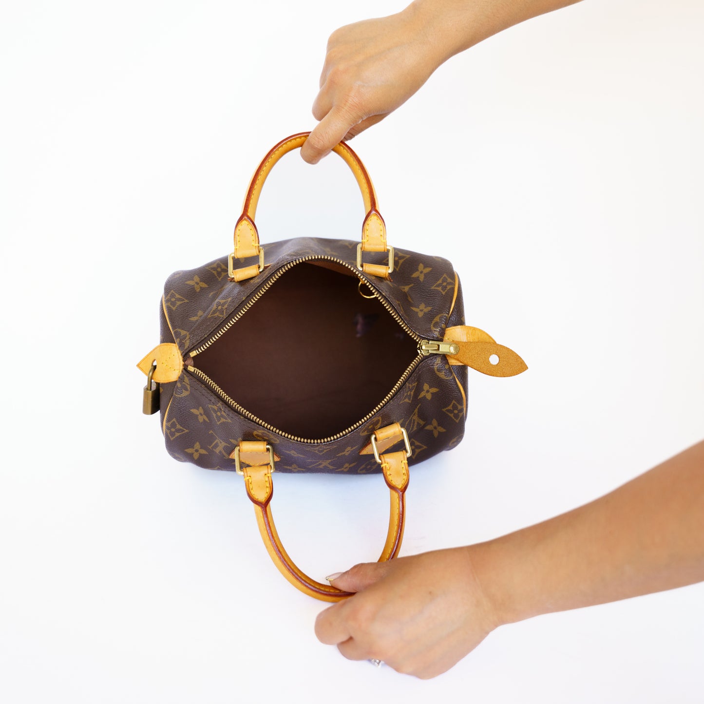 Louis Vuitton Speedy 25 in Monogram Canvas SP0042 160726A05