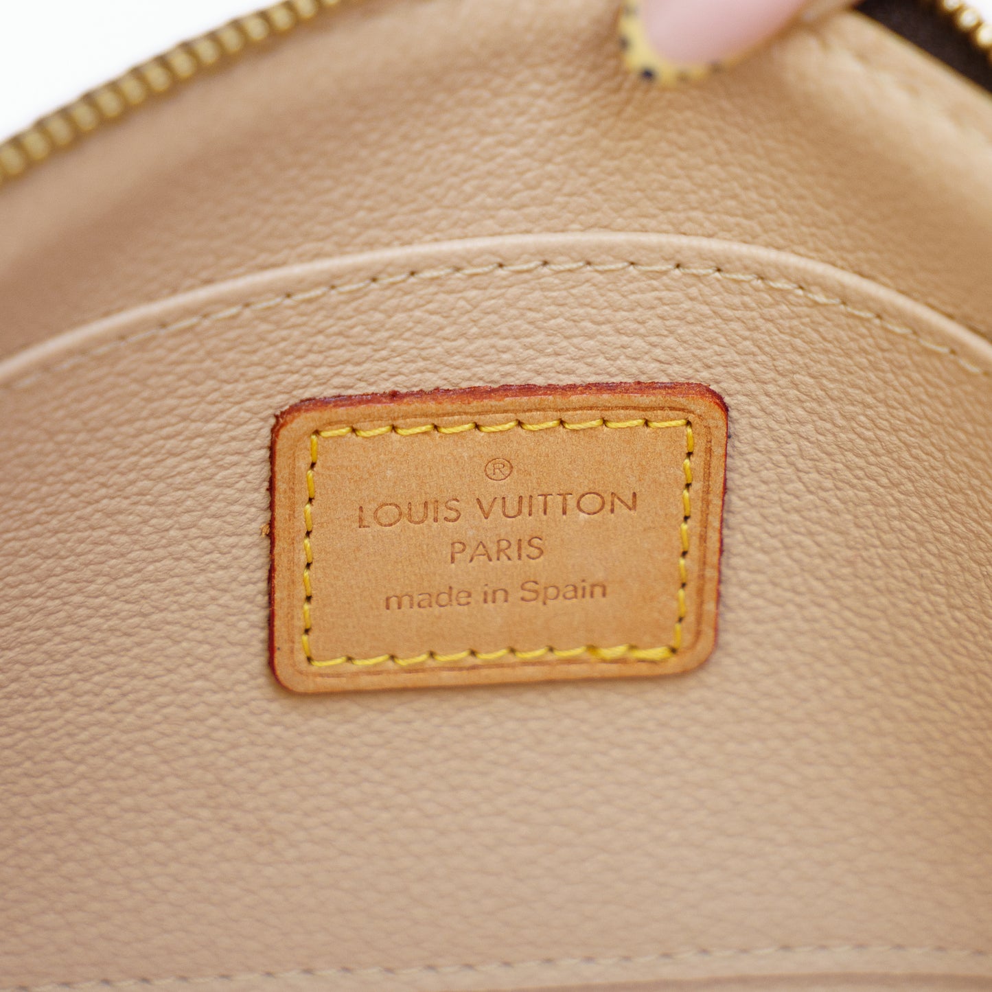 Louis Vuitton Cosmetic Pouch PM Monogram 160726A08