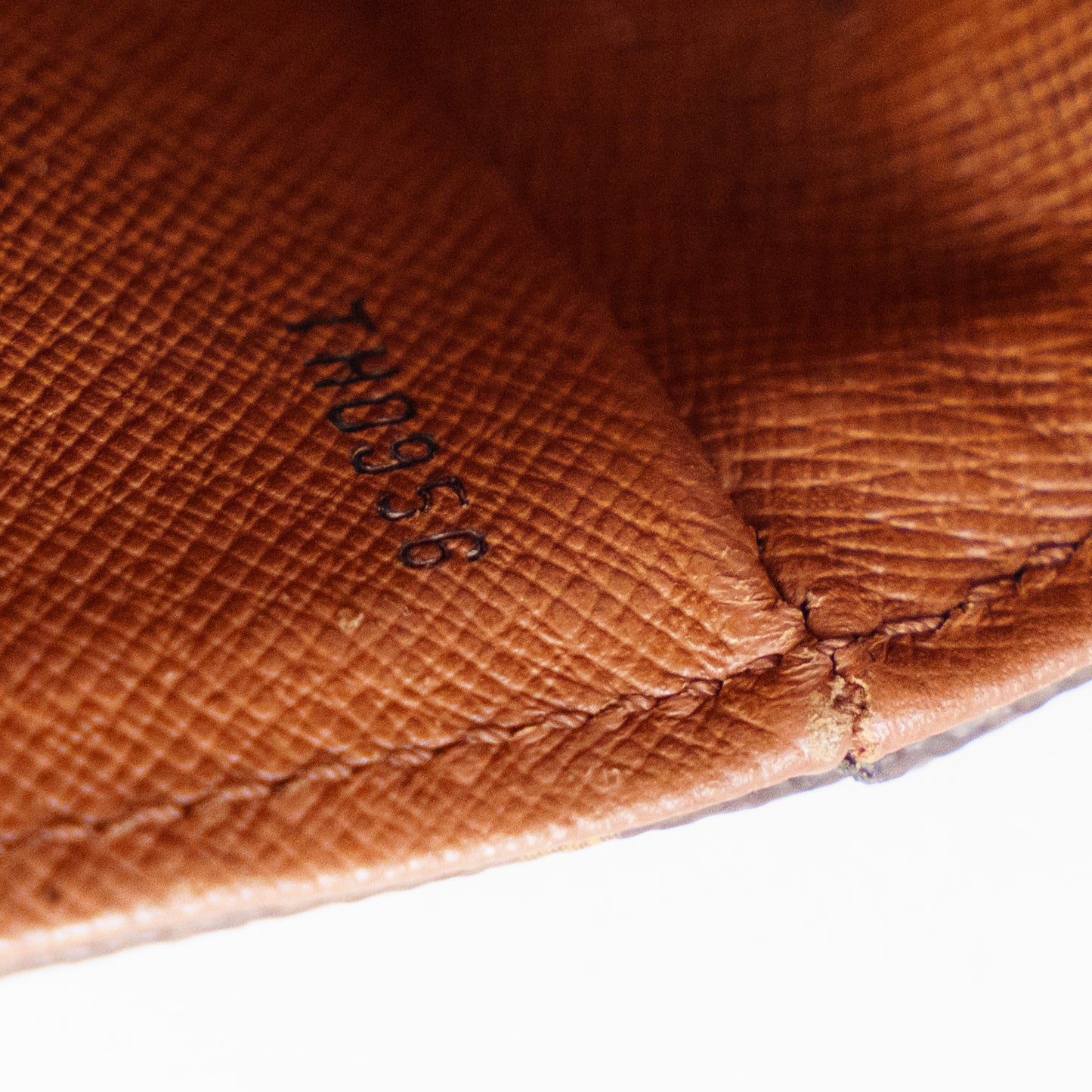 Louis Vuitton 1996 Chantilly GM Crossbody in Monogram Canvas 160726S01